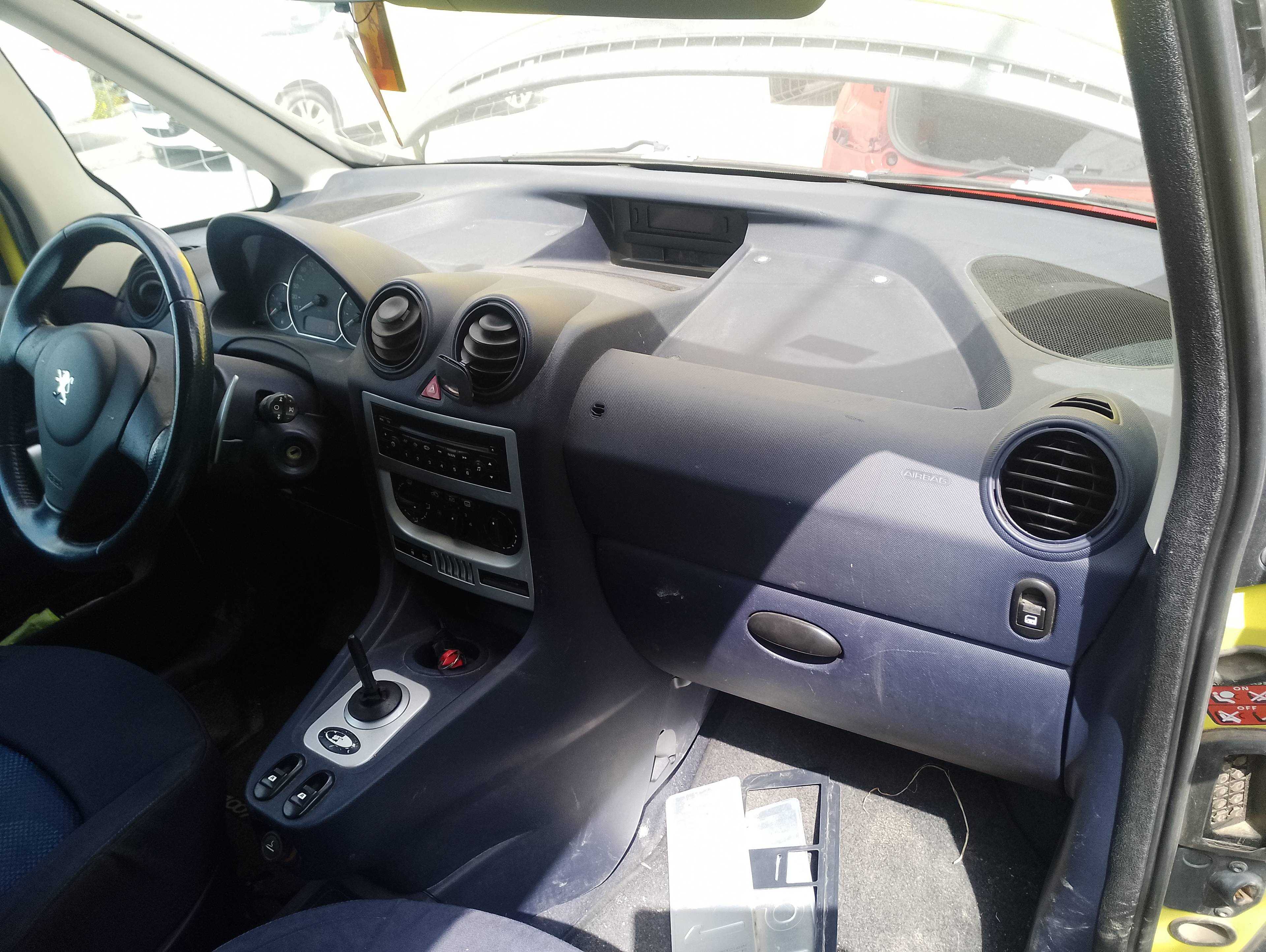 Recambio de salpicadero para peugeot 1007 sport referencia OEM IAM   
