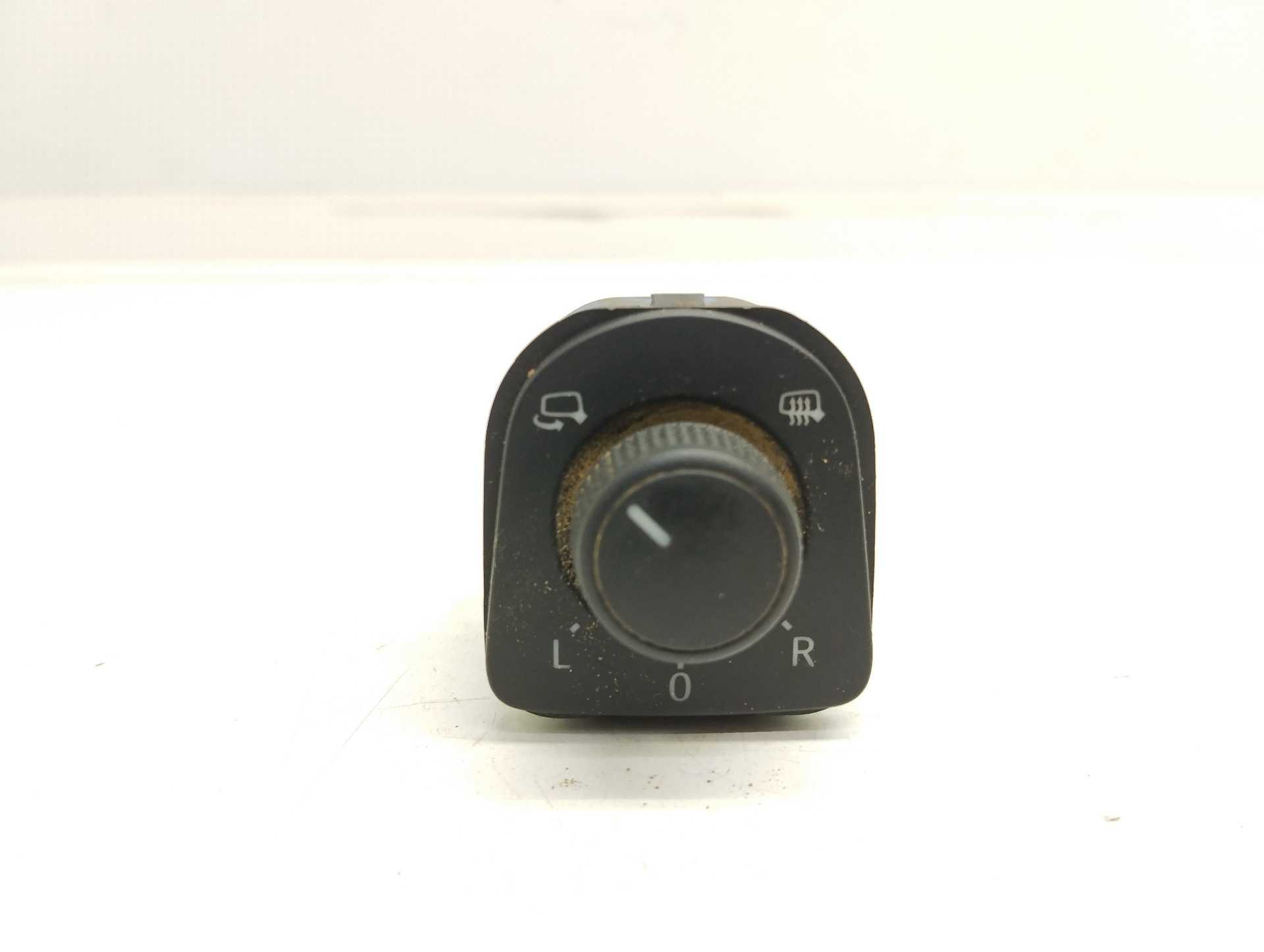 Recambio de mando retrovisor para seat leon (5f1) fr referencia OEM IAM 5F0959565E  