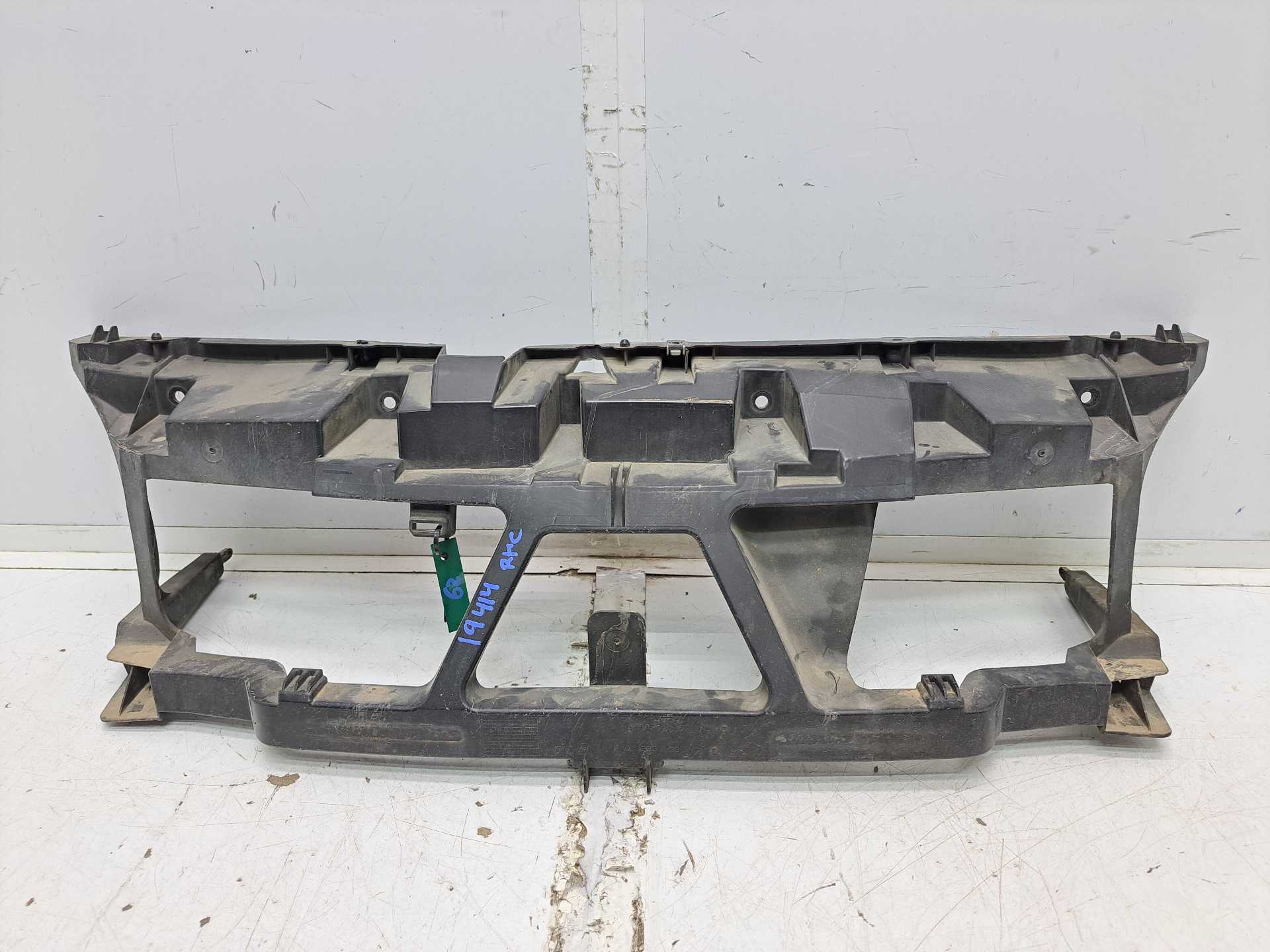 Recambio de panel frontal para renault scenic ii authentique referencia OEM IAM 8200140174  