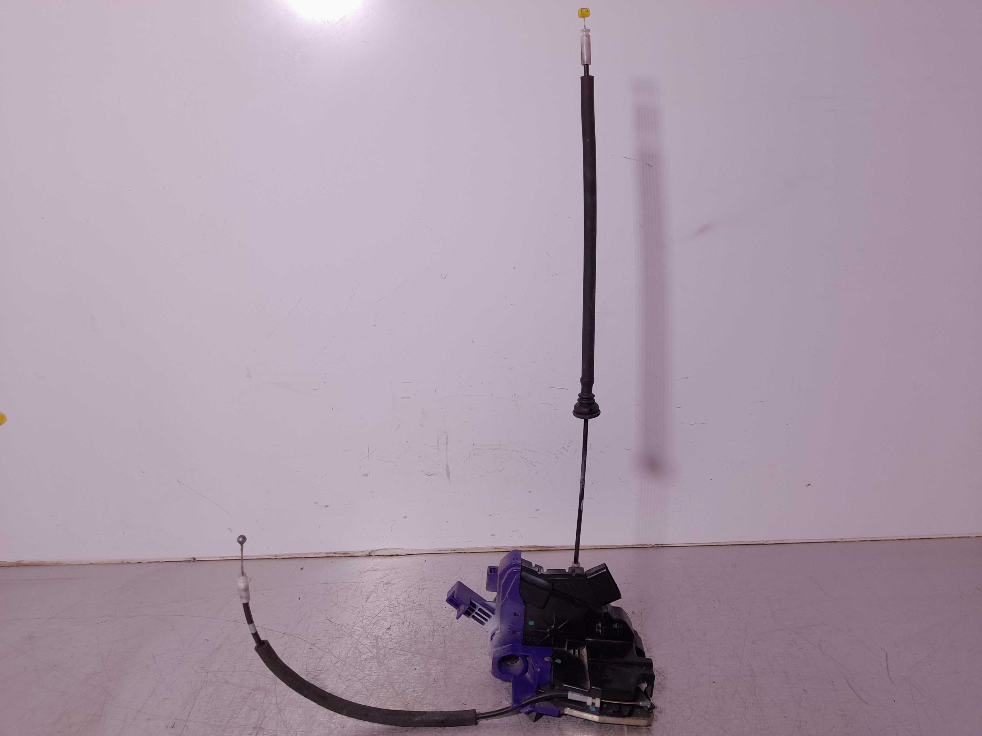 Recambio de cerradura puerta trasera derecha para kia carens ( ) basic referencia OEM IAM 81420A4030  