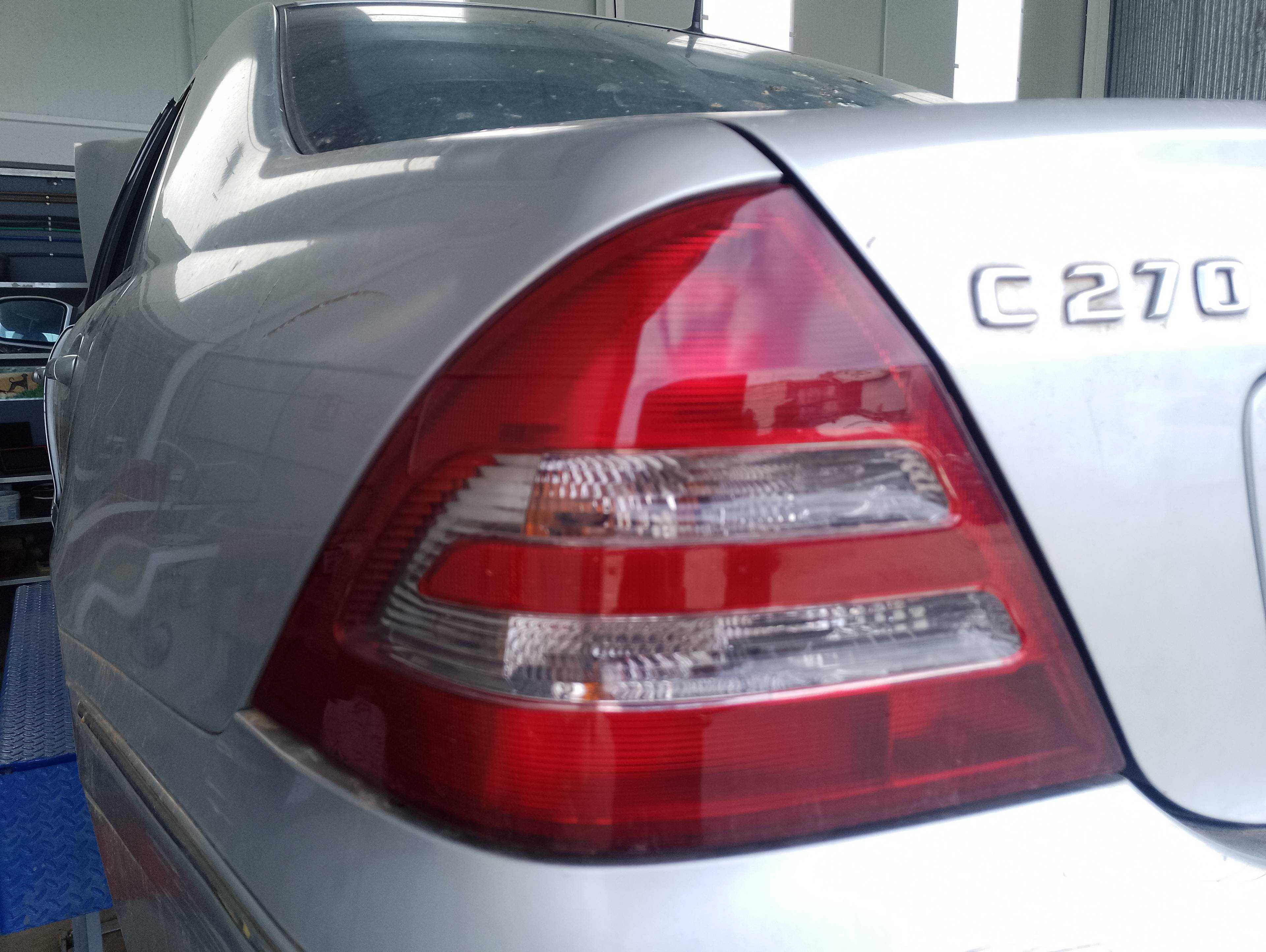 Recambio de piloto trasero izquierdo para mercedes-benz clase c (w203) berlina 270 cdi (203.016) referencia OEM IAM   
