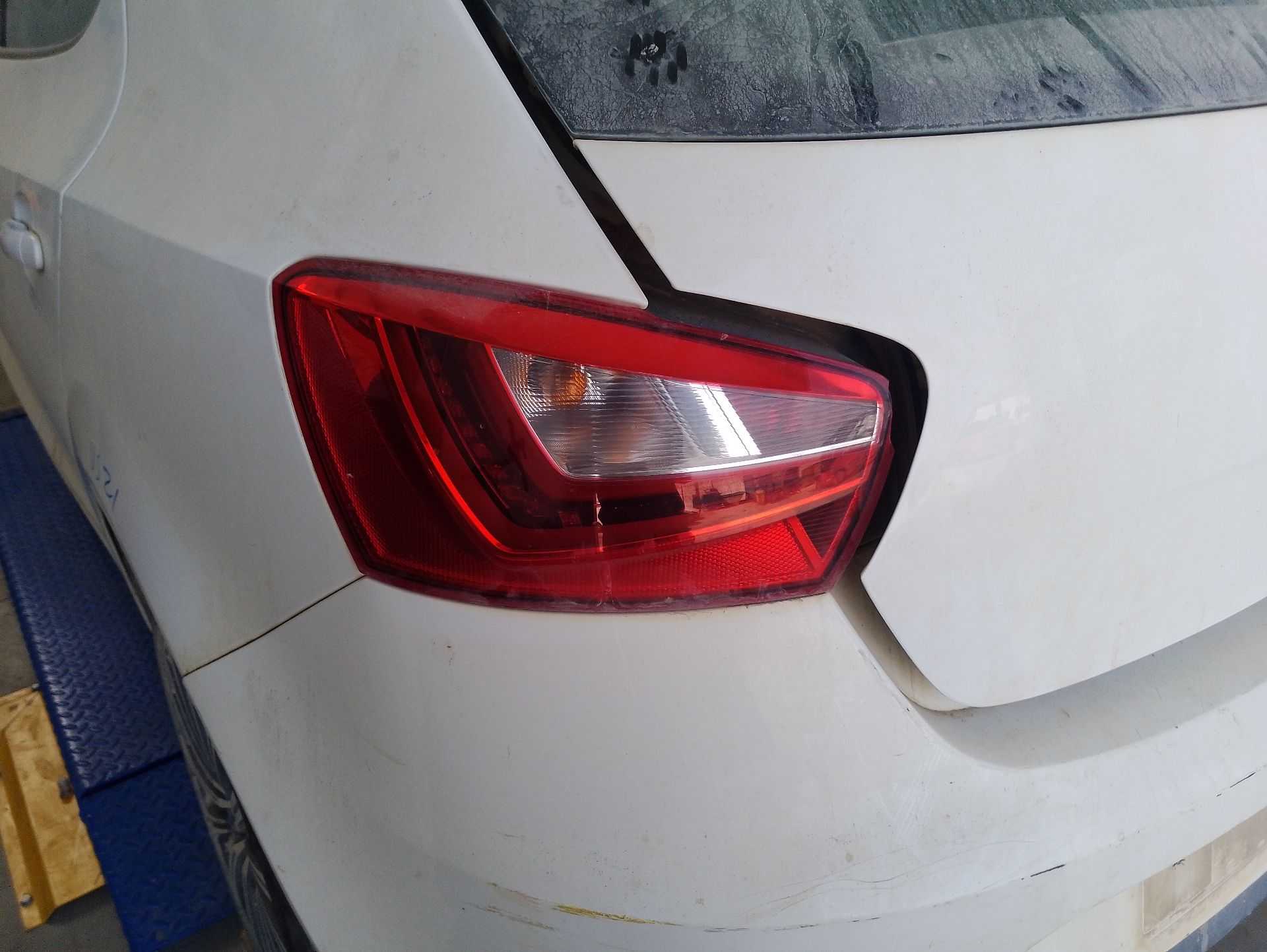 Recambio de piloto trasero izquierdo para seat ibiza iv (6j5, 6p1) 1.0 referencia OEM IAM 6J4945095L  