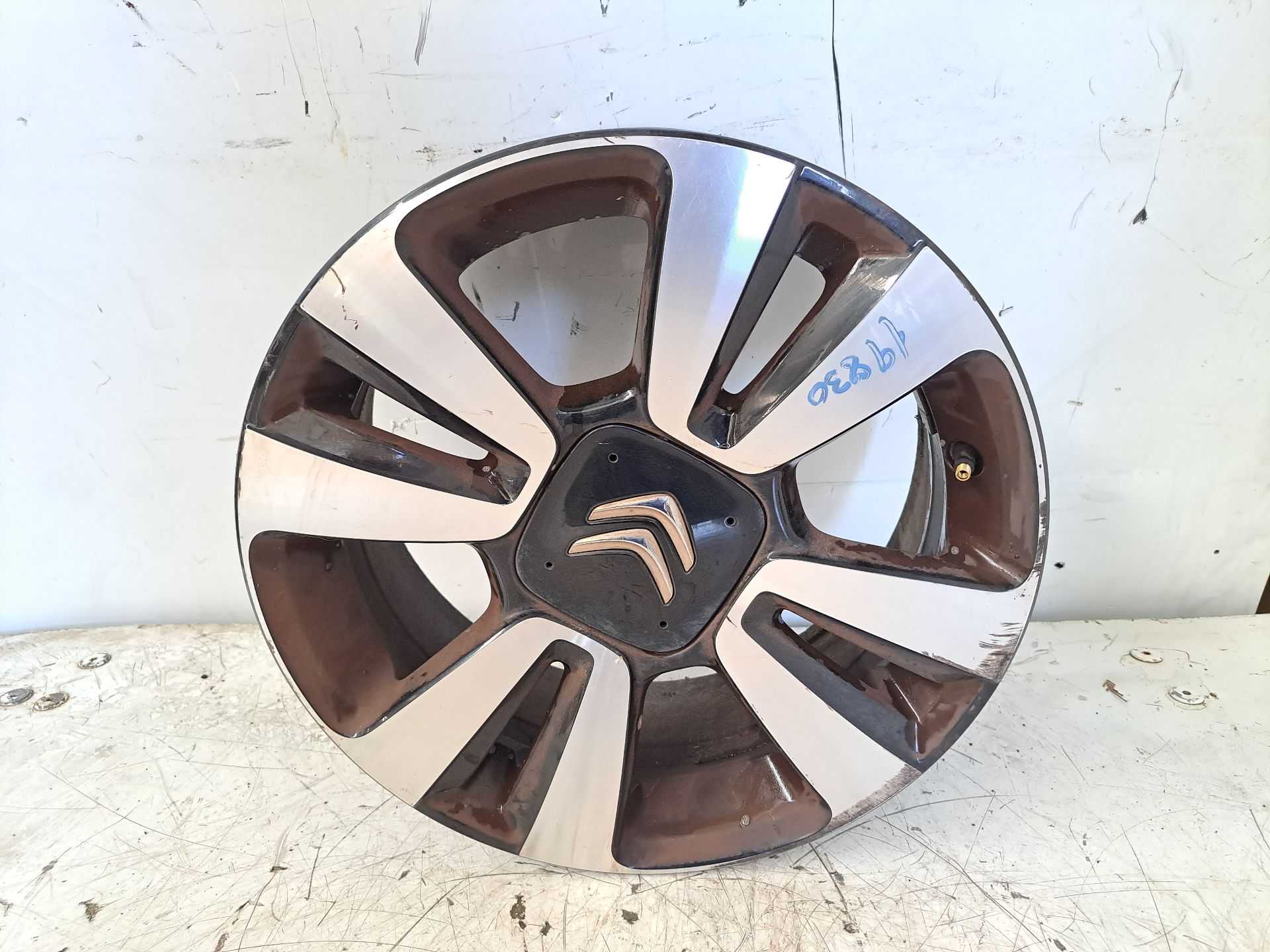 Recambio de llanta para citroën c3 c-series referencia OEM IAM r16 9813075077 