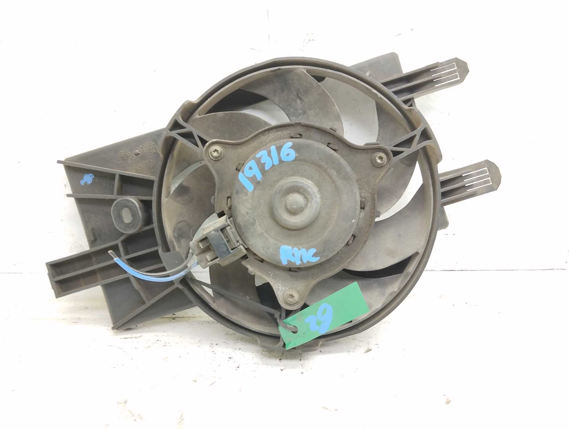 Recambio de electroventilador intercooler para mazda 3 berlina (bk) 1.6 crdt active referencia OEM IAM BV618C607S M142650L 