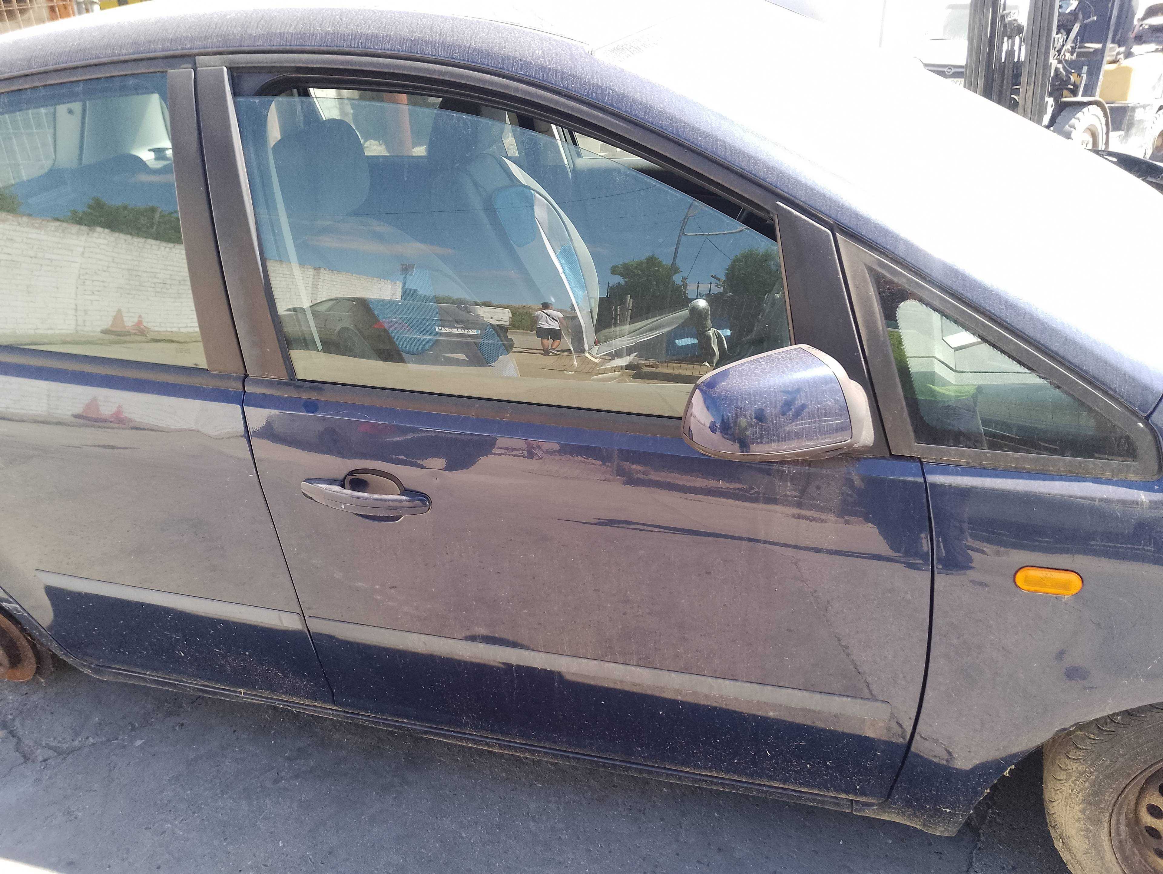 Recambio de puerta delantera derecha para ford focus c-max (cap) ambiente (d) referencia OEM IAM   