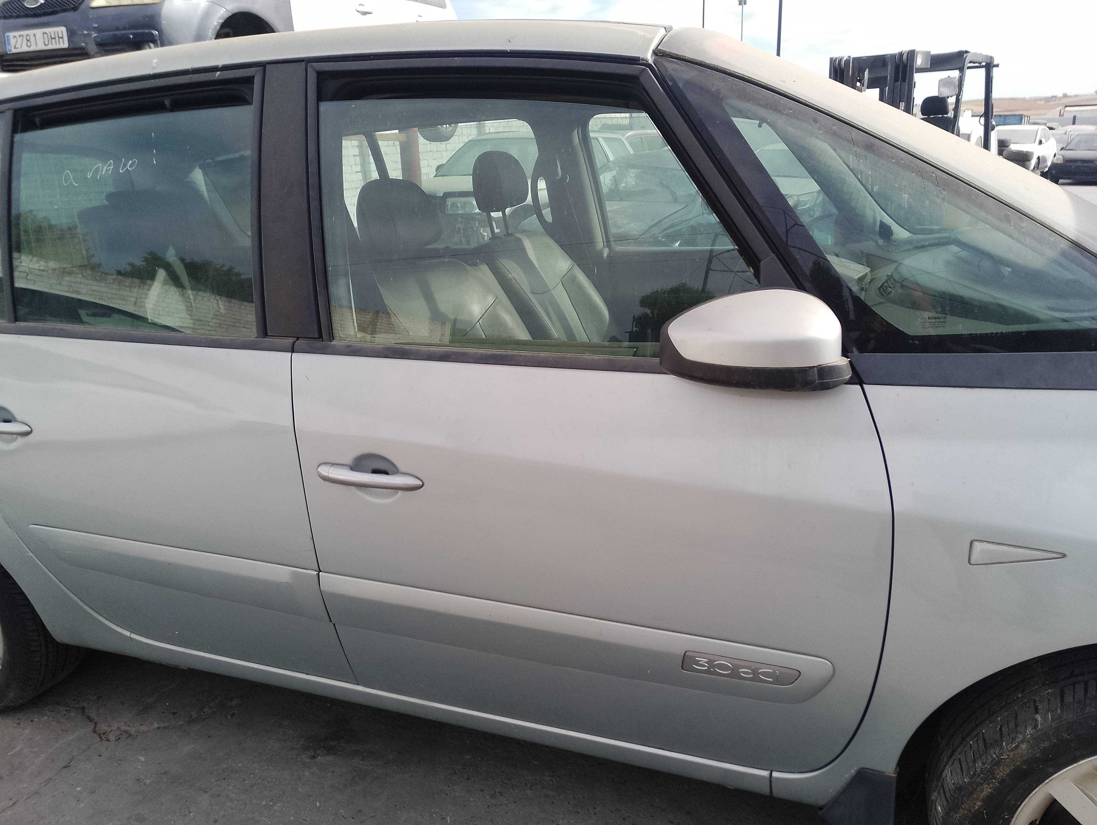 Recambio de puerta delantera derecha para renault espace iv (jk0) dynamique referencia OEM IAM   