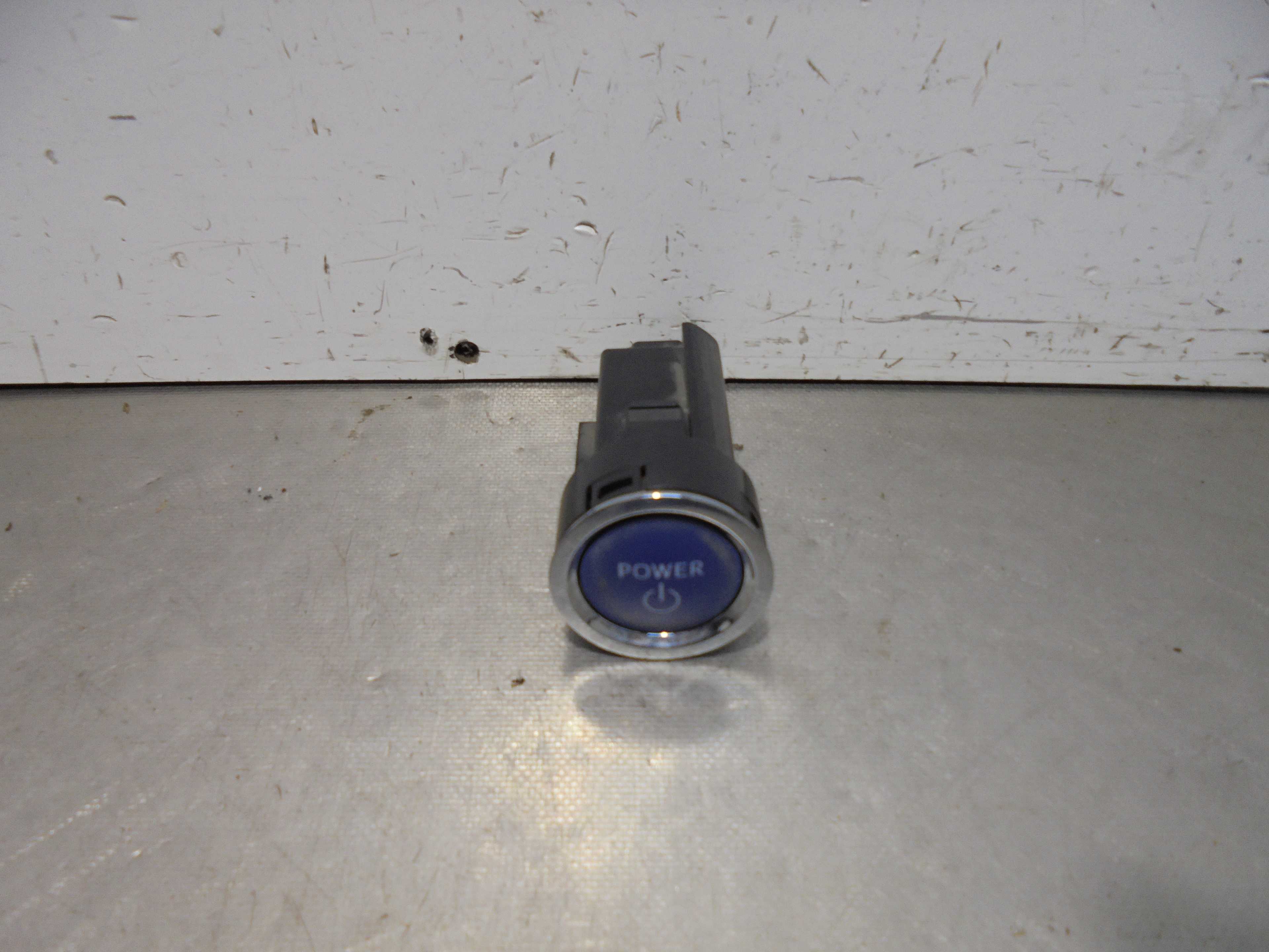 Recambio de mando start/stop para toyota rav 4 advance hybrid referencia OEM IAM MR55042010  