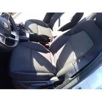 ASIENTO DELANTERO IZQUIERDO 