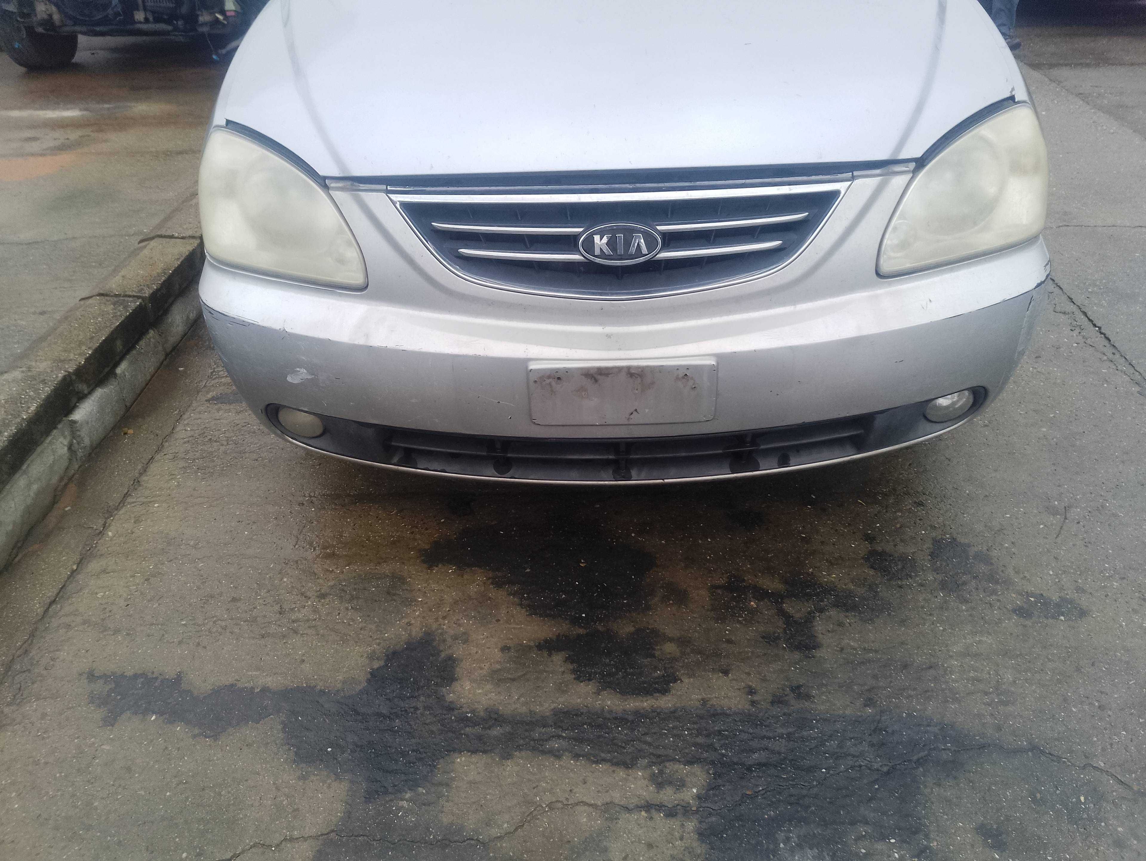 Recambio de paragolpes delantero para kia carens 2.0 crdi ex monovolumen referencia OEM IAM   