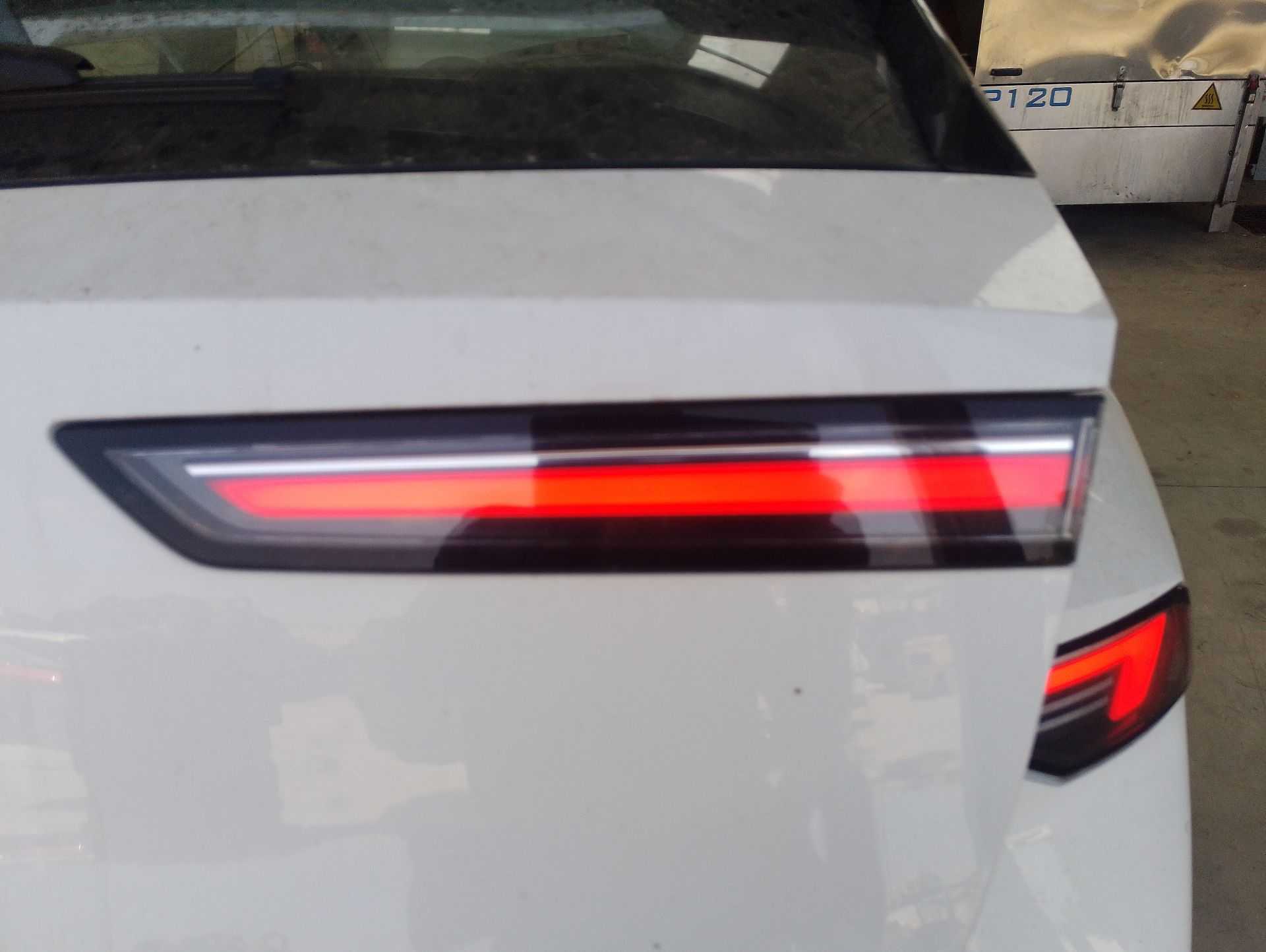 Recambio de piloto porton trasero derecho para opel astra l (ov5) 1.2 (fphnsl, fphnsr) referencia OEM IAM   