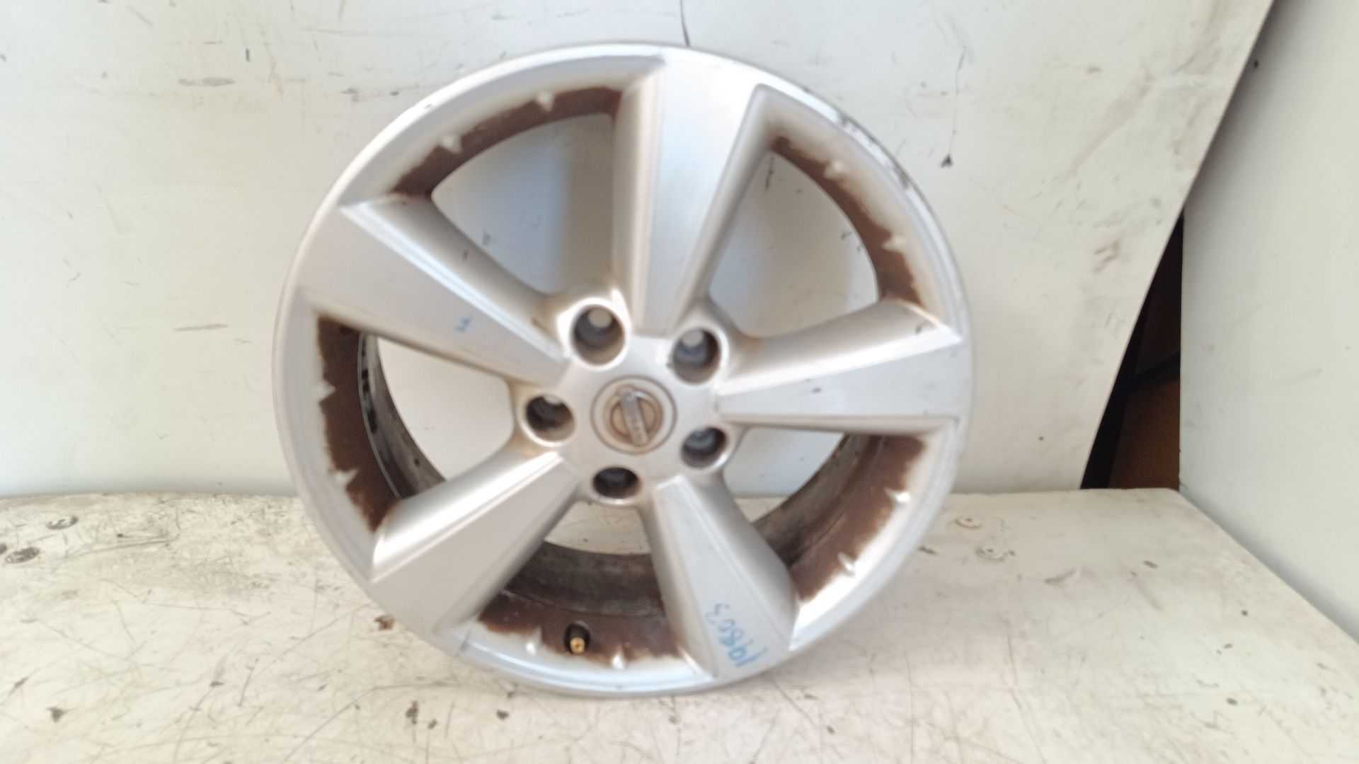 Recambio de llanta para nissan qashqai+2 (jj10) acenta referencia OEM IAM r17 ey17amb55 