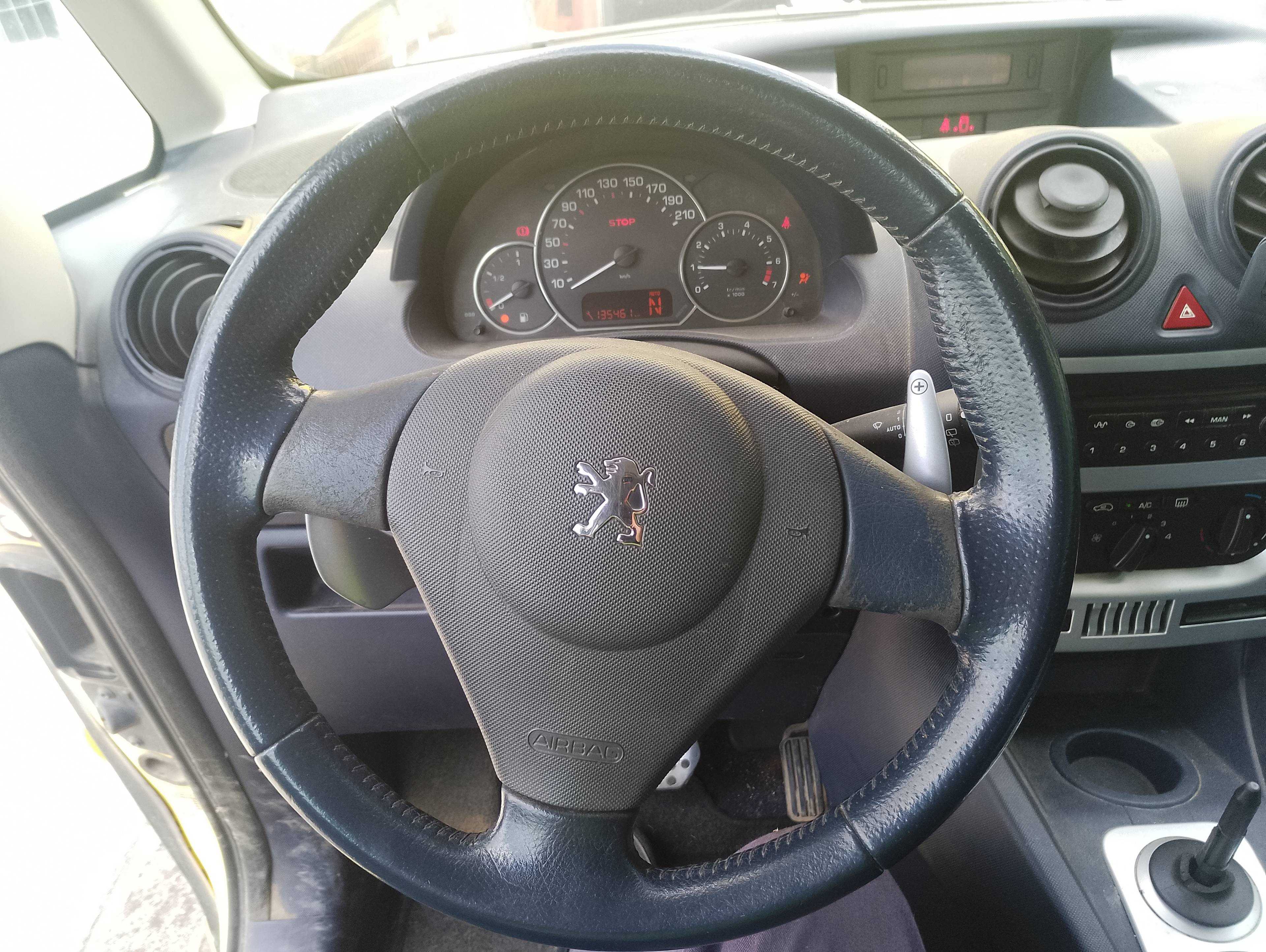 Recambio de volante para peugeot 1007 sport referencia OEM IAM   