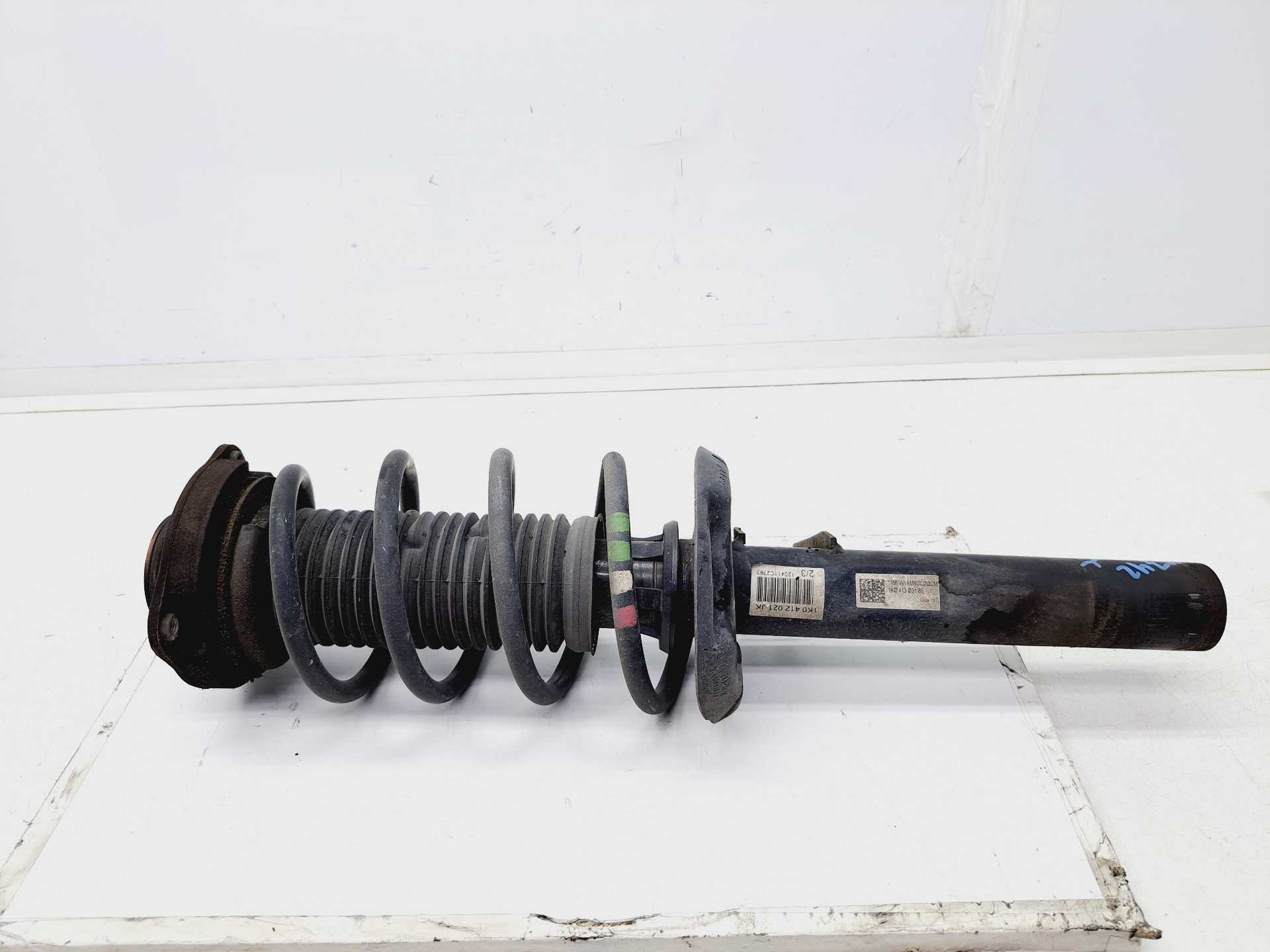 Recambio de amortiguador delantero derecho para volkswagen golf vi (5k1) referencia OEM IAM 1K0413031BE 1K0412021JK 