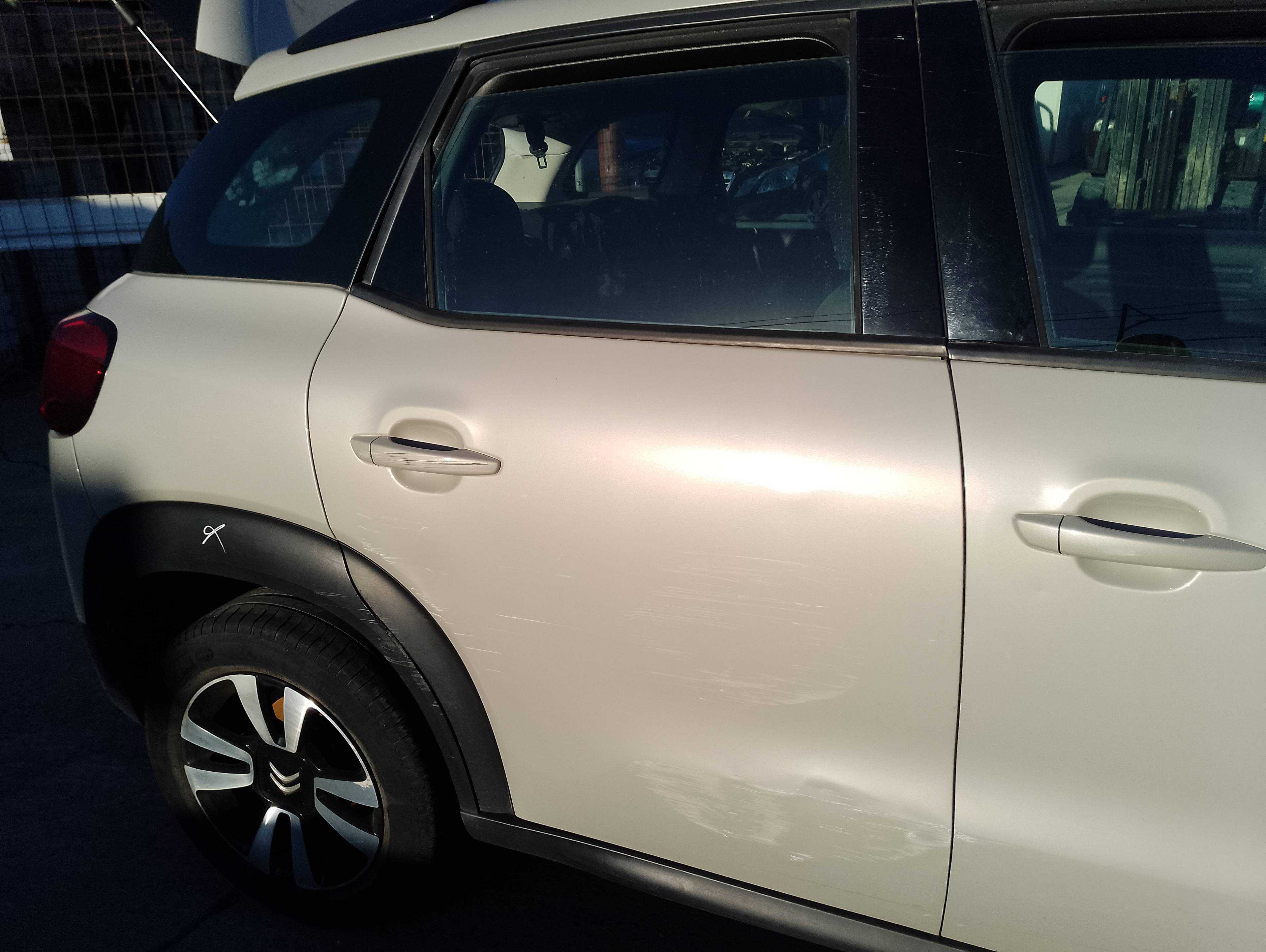 Recambio de puerta trasera derecha para citroën c3 aircross rip curl referencia OEM IAM   