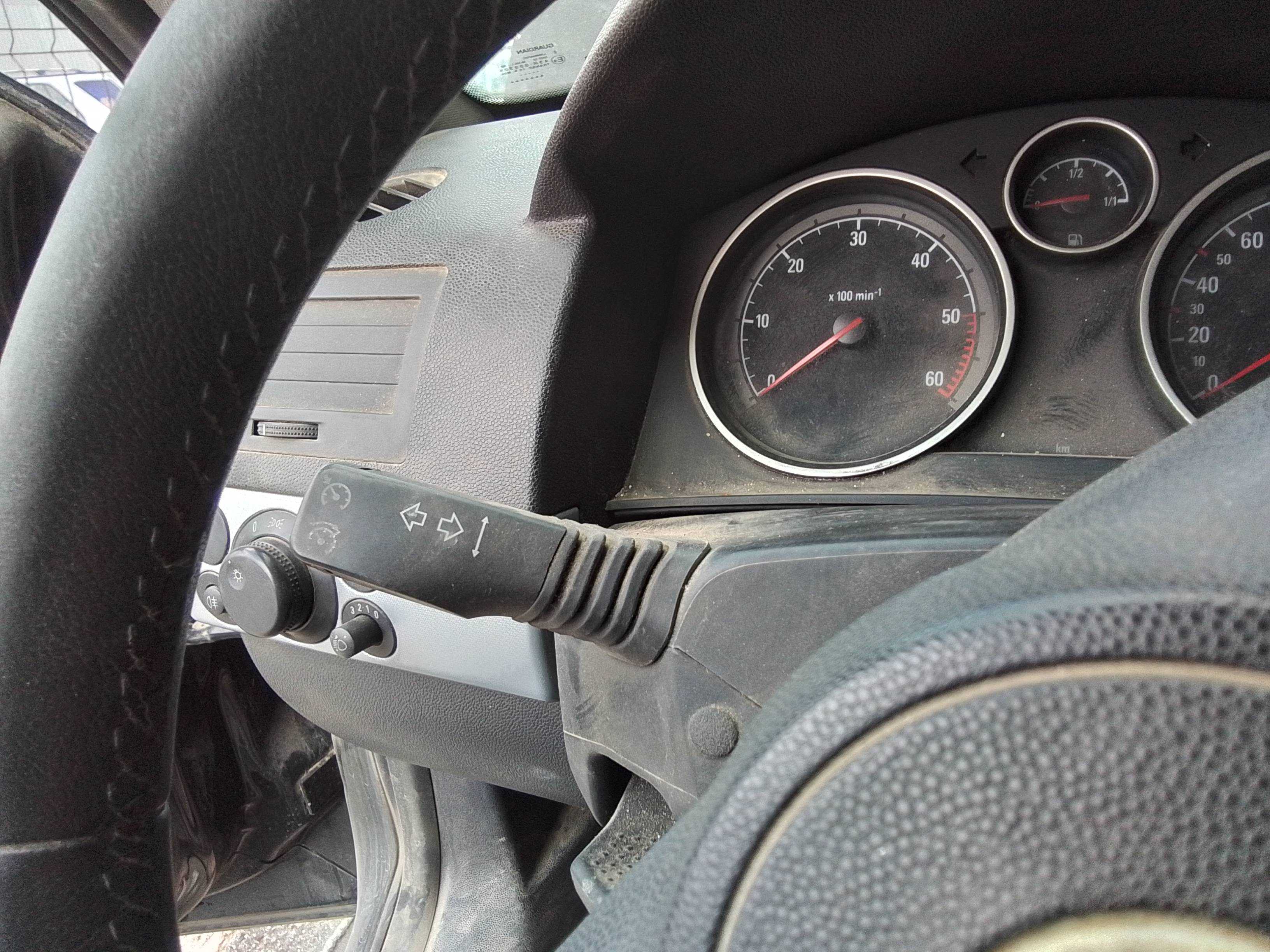 Recambio de mando luces para opel astra h ber. 1.7 16v cdti referencia OEM IAM 04063030  
