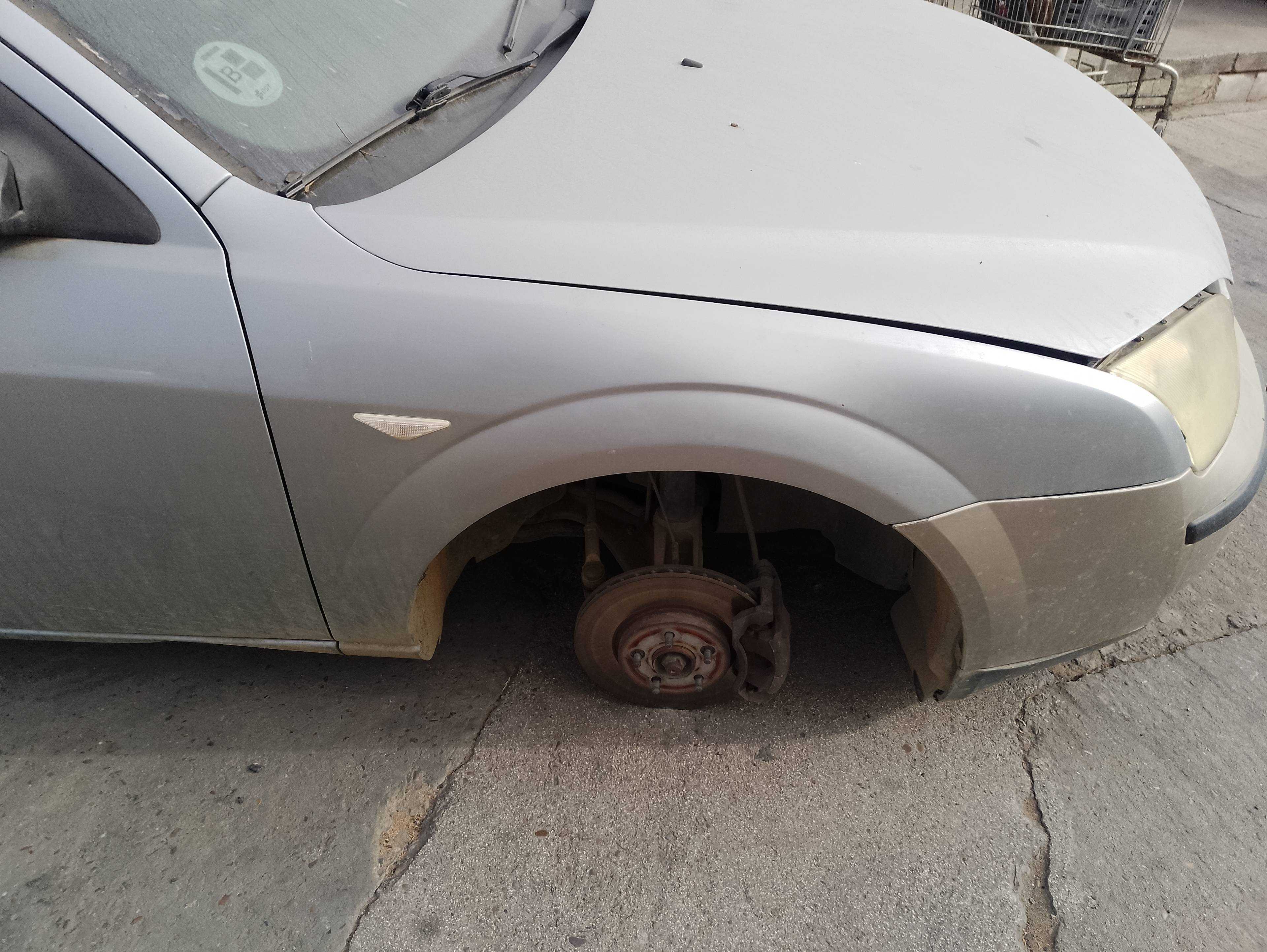 Recambio de aleta delantera derecha para ford mondeo berlina (ge) ambiente referencia OEM IAM   