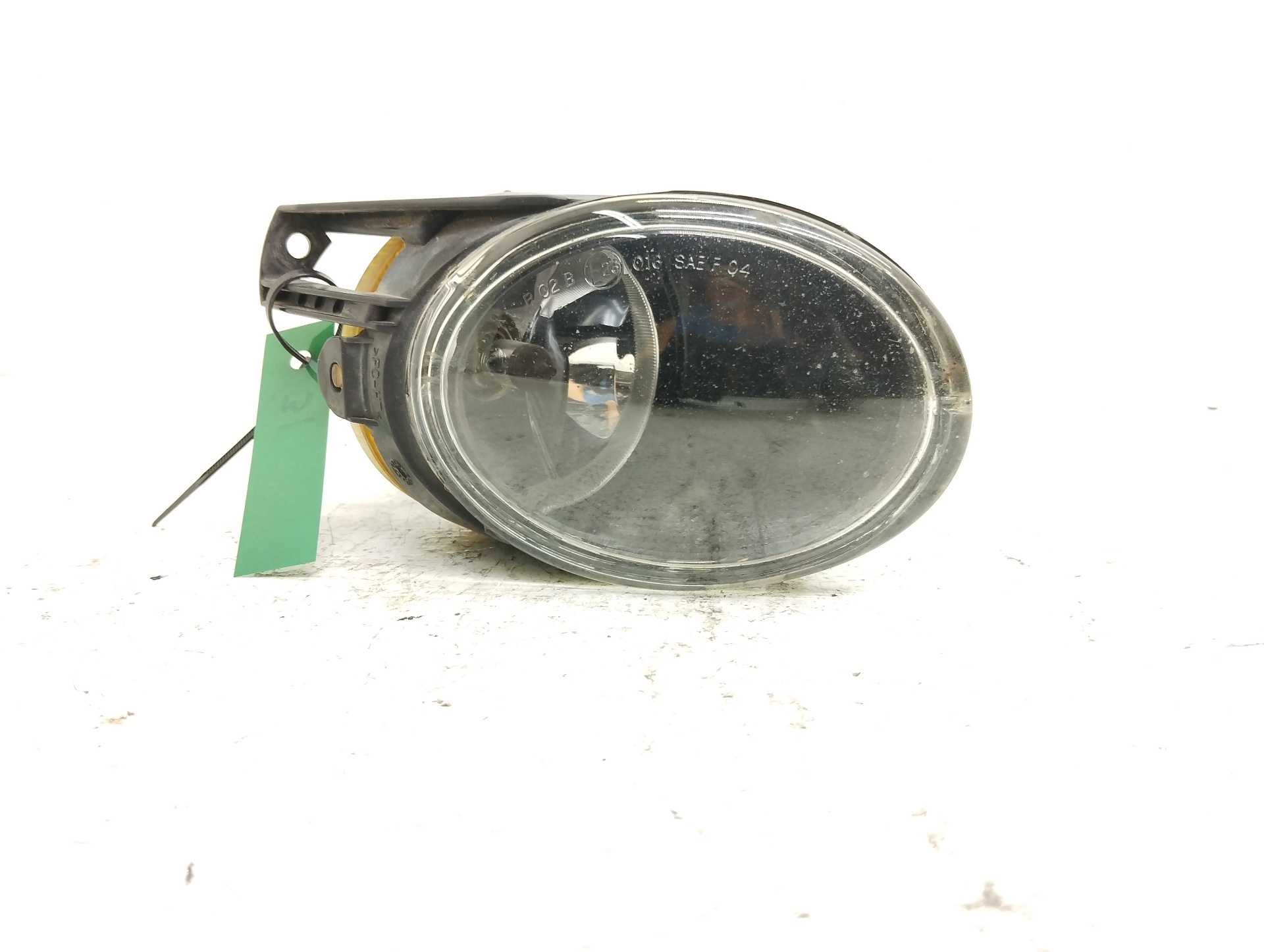 Recambio de faro antiniebla derecho para volkswagen passat berlina (3c2) advance referencia OEM IAM 27129400RE  
