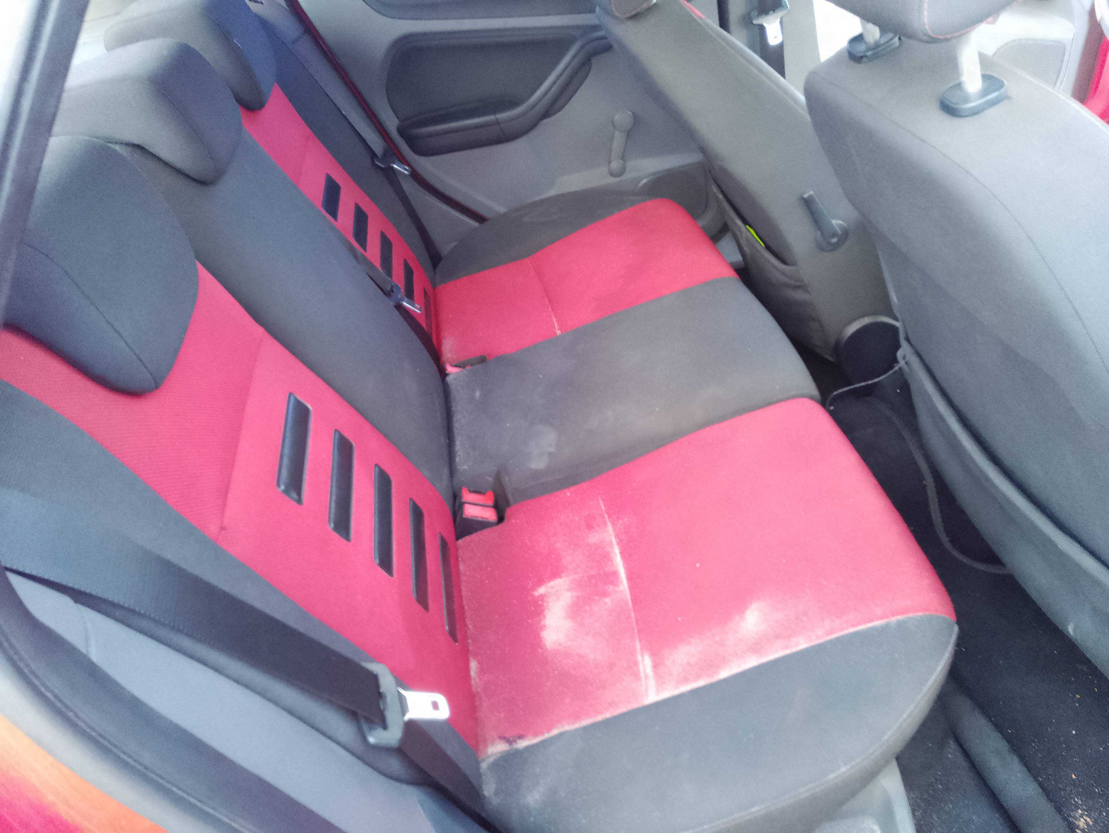 Recambio de asientos traseros para ford focus berlina (cap) ambiente (d) referencia OEM IAM   