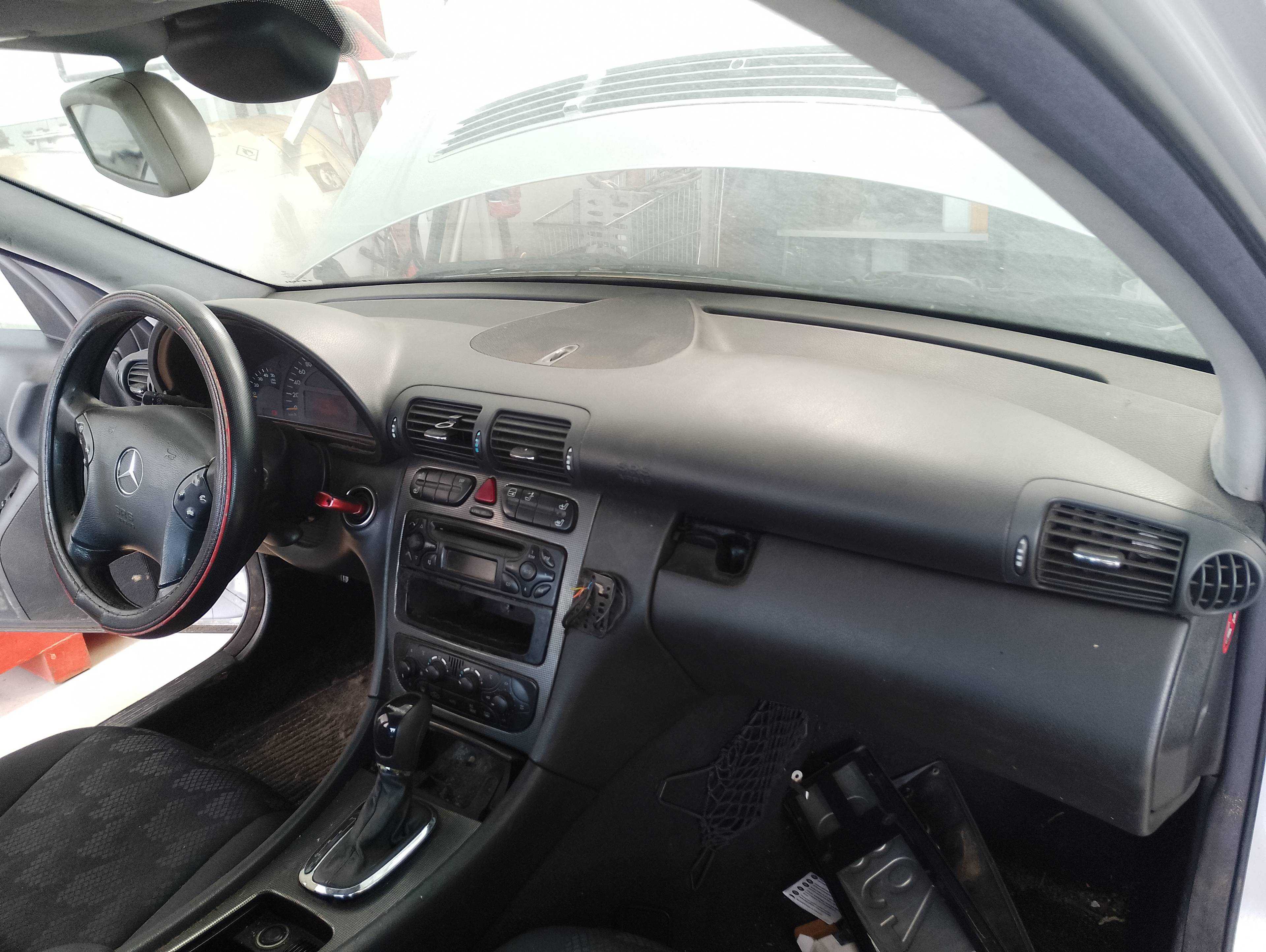 Recambio de salpicadero para mercedes-benz clase c (w203) berlina 270 cdi (203.016) referencia OEM IAM   