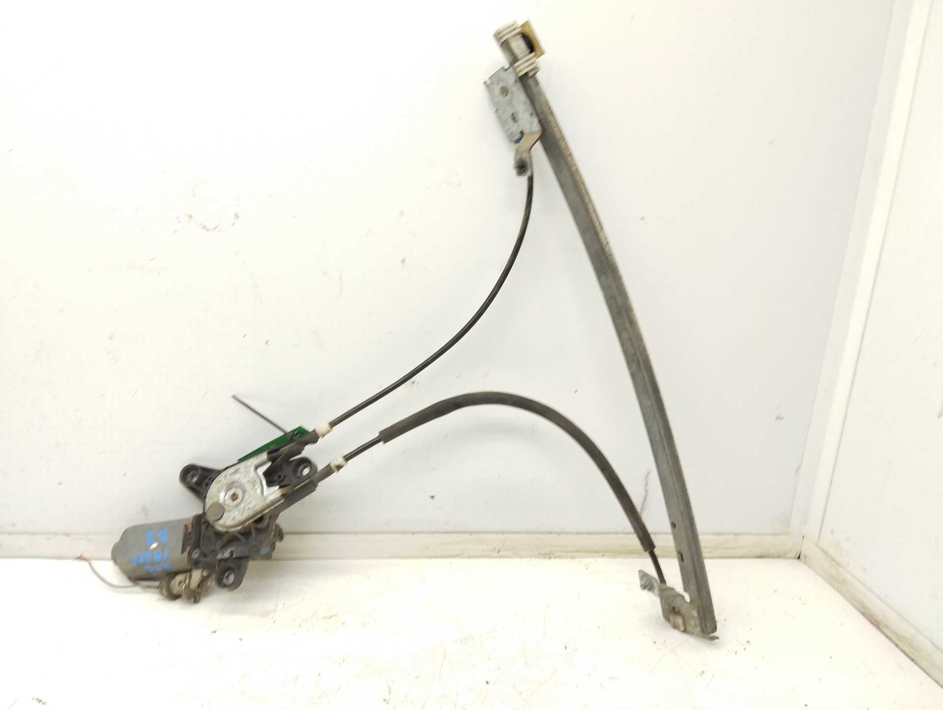 Recambio de elevalunas delantero izquierdo para peugeot 106 (s1) long beach referencia OEM IAM 111048  