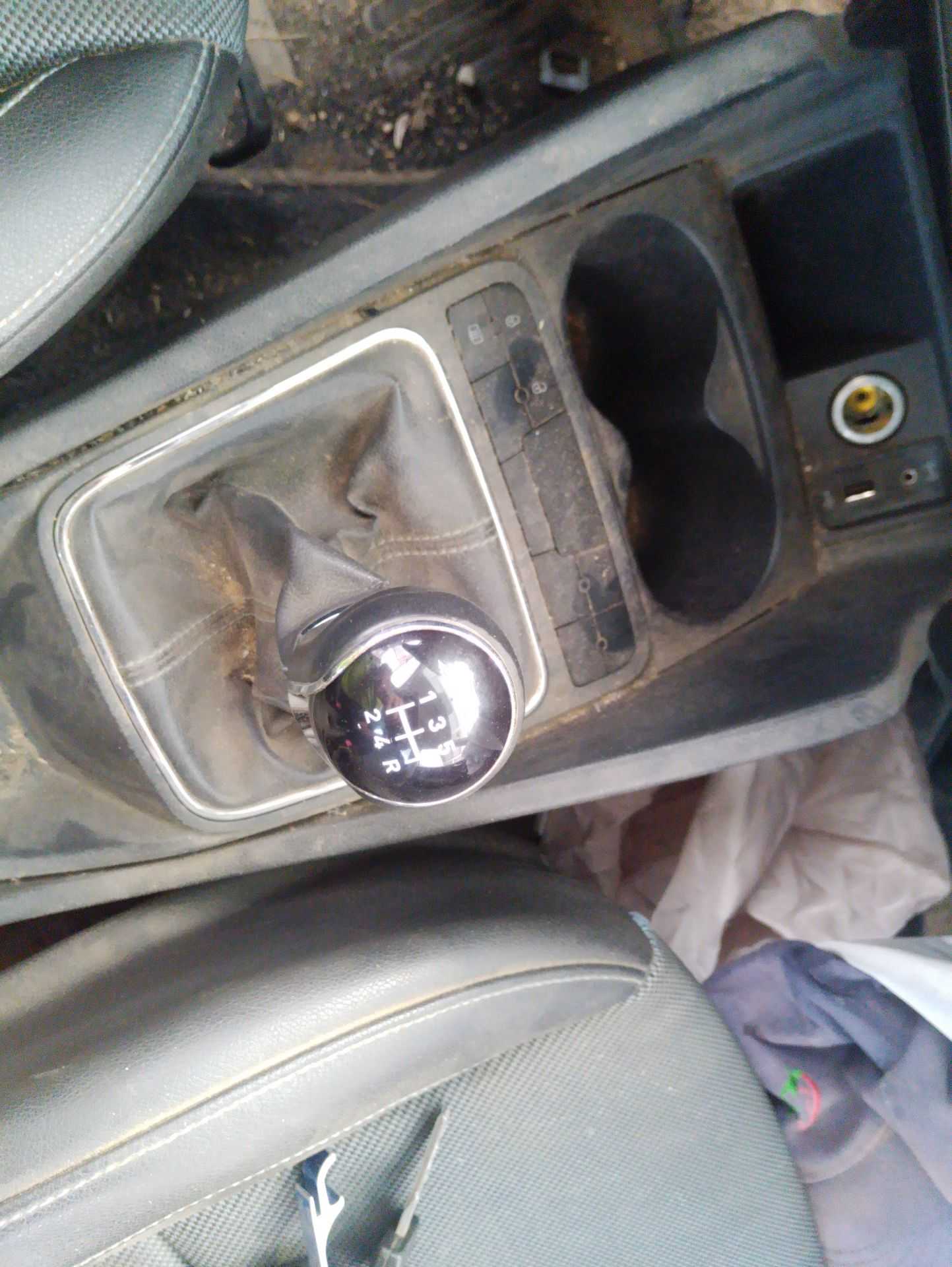 Recambio de palanca cambio para seat ibiza iv (6j5, 6p1) 1.0 referencia OEM IAM 6C0711049B / 6Q0711116A  