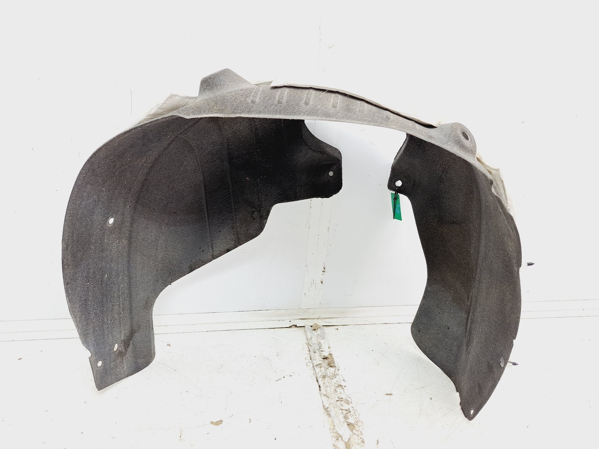 Recambio de paso rueda trasero izquierdo para hyundai tucson (nx) klass 2wd referencia OEM IAM  86821N7000 