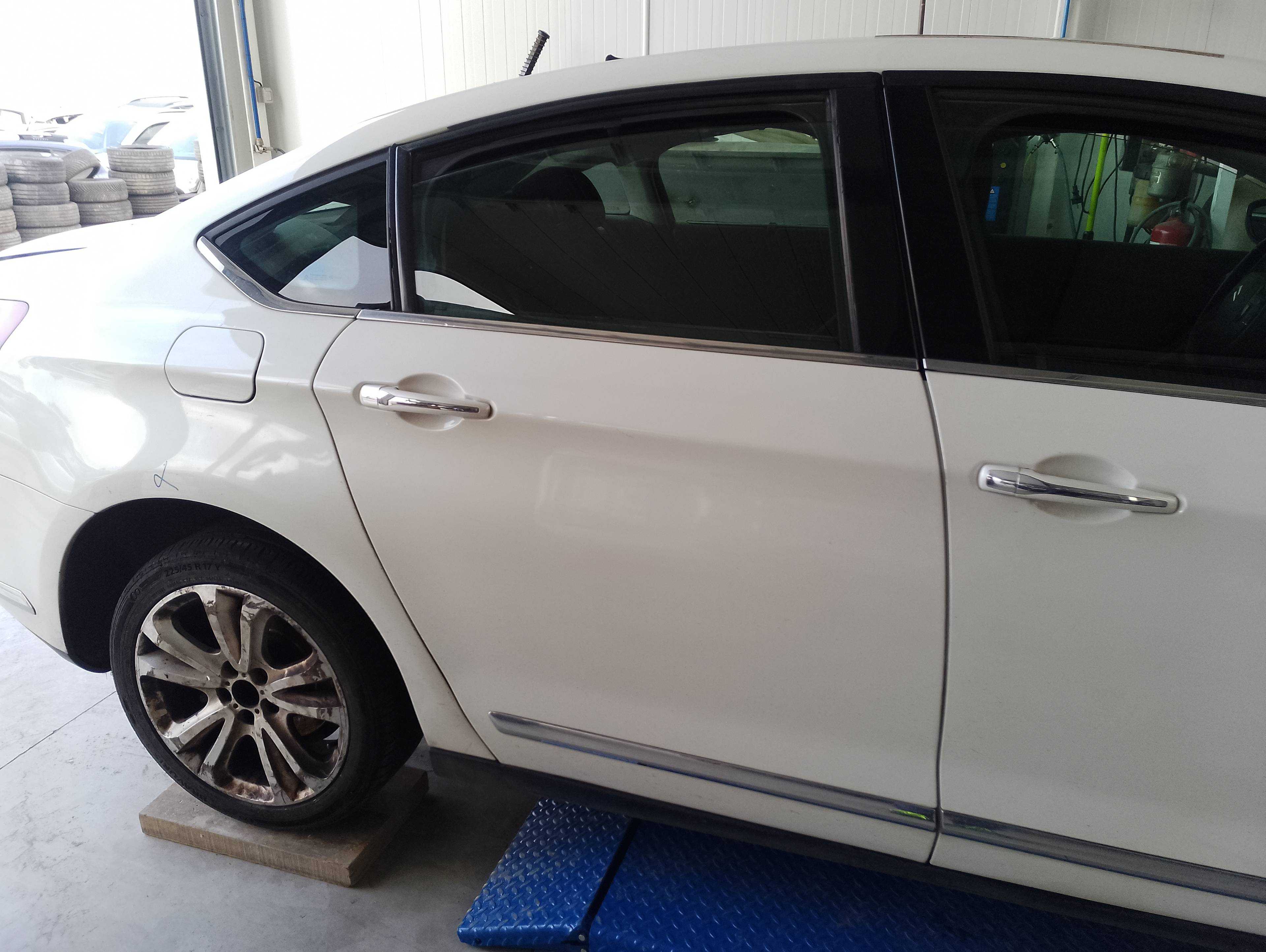 Recambio de puerta trasera derecha para citroën c5 berlina business referencia OEM IAM   