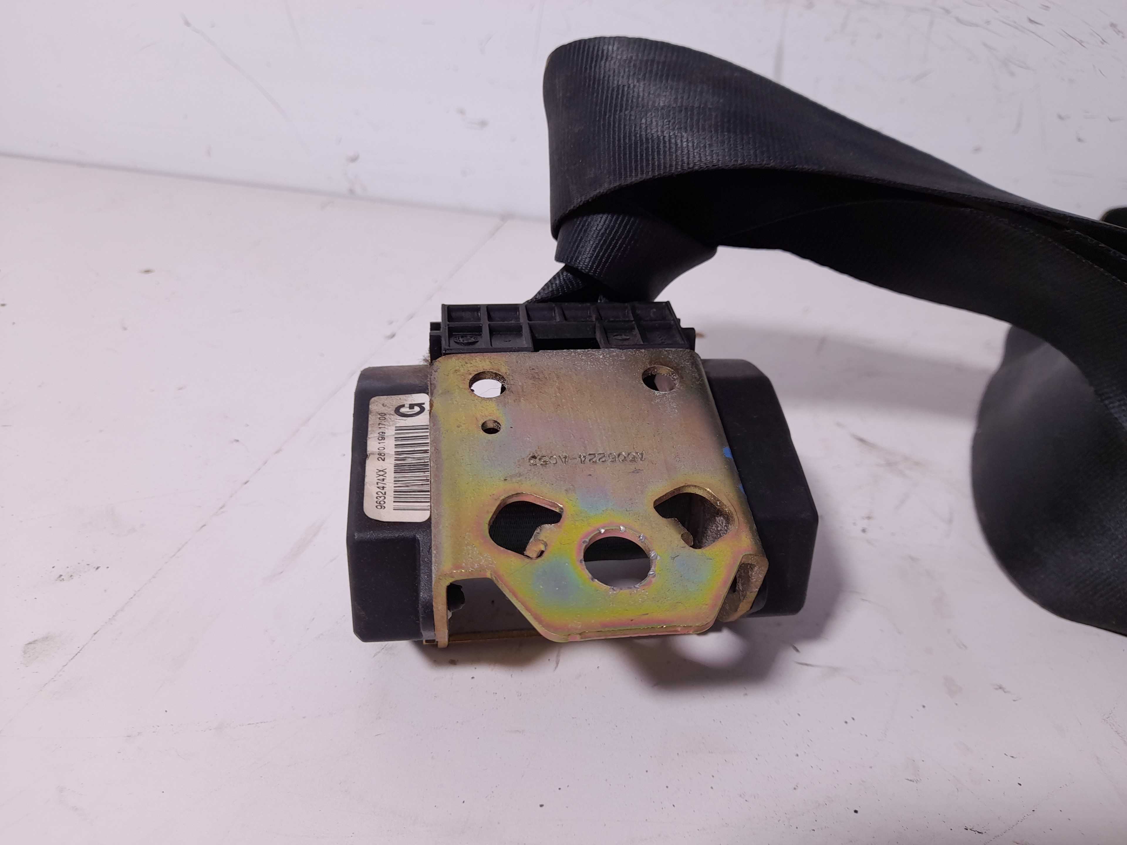 Recambio de cinturon seguridad delantero izquierdo para citroën saxo 1.5 d x referencia OEM IAM   
