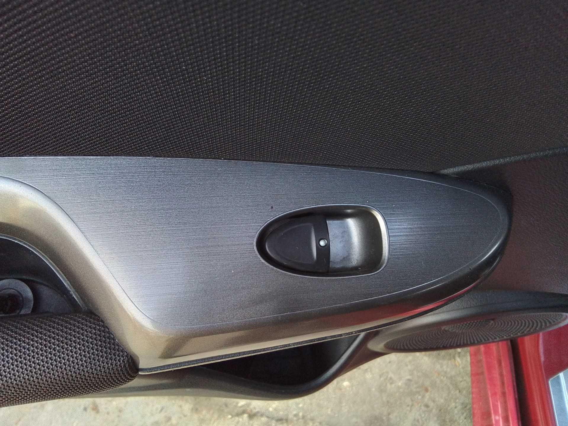 Recambio de mando elevalunas trasero izquierdo para honda civic berlina 5 (fk) 1.4 comfort referencia OEM IAM   
