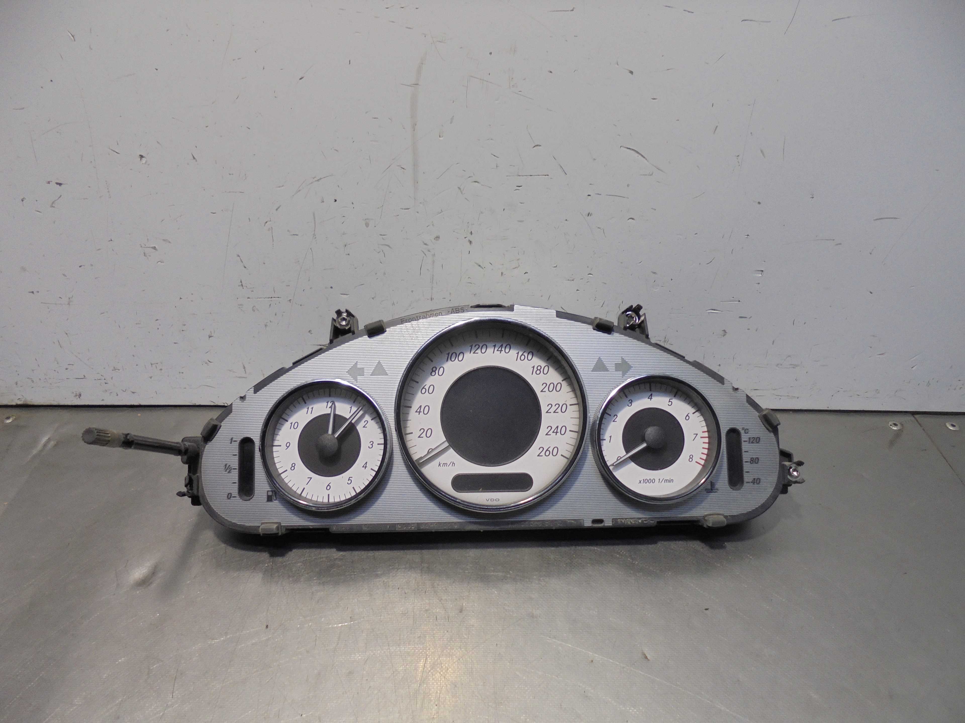 Recambio de cuadro instrumentos para mercedes-benz clase cls (w219) 350 cgi (219.357) referencia OEM IAM A2195407511 VDO 