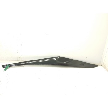 Recambio de molduras traseras para hyundai tucson (nx) klass 2wd referencia OEM IAM 7850N7100 87850N7000 