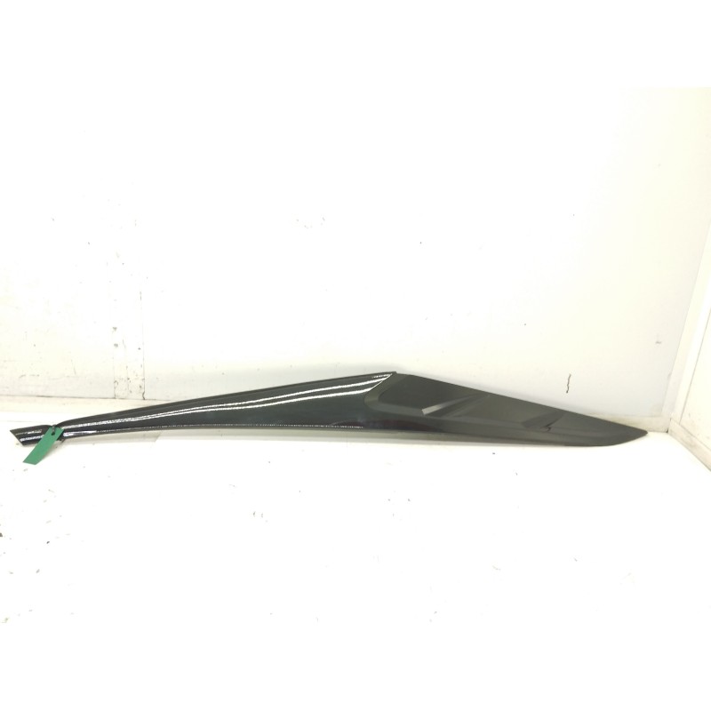 Recambio de molduras traseras para hyundai tucson (nx) klass 2wd referencia OEM IAM 7850N7100 87850N7000 