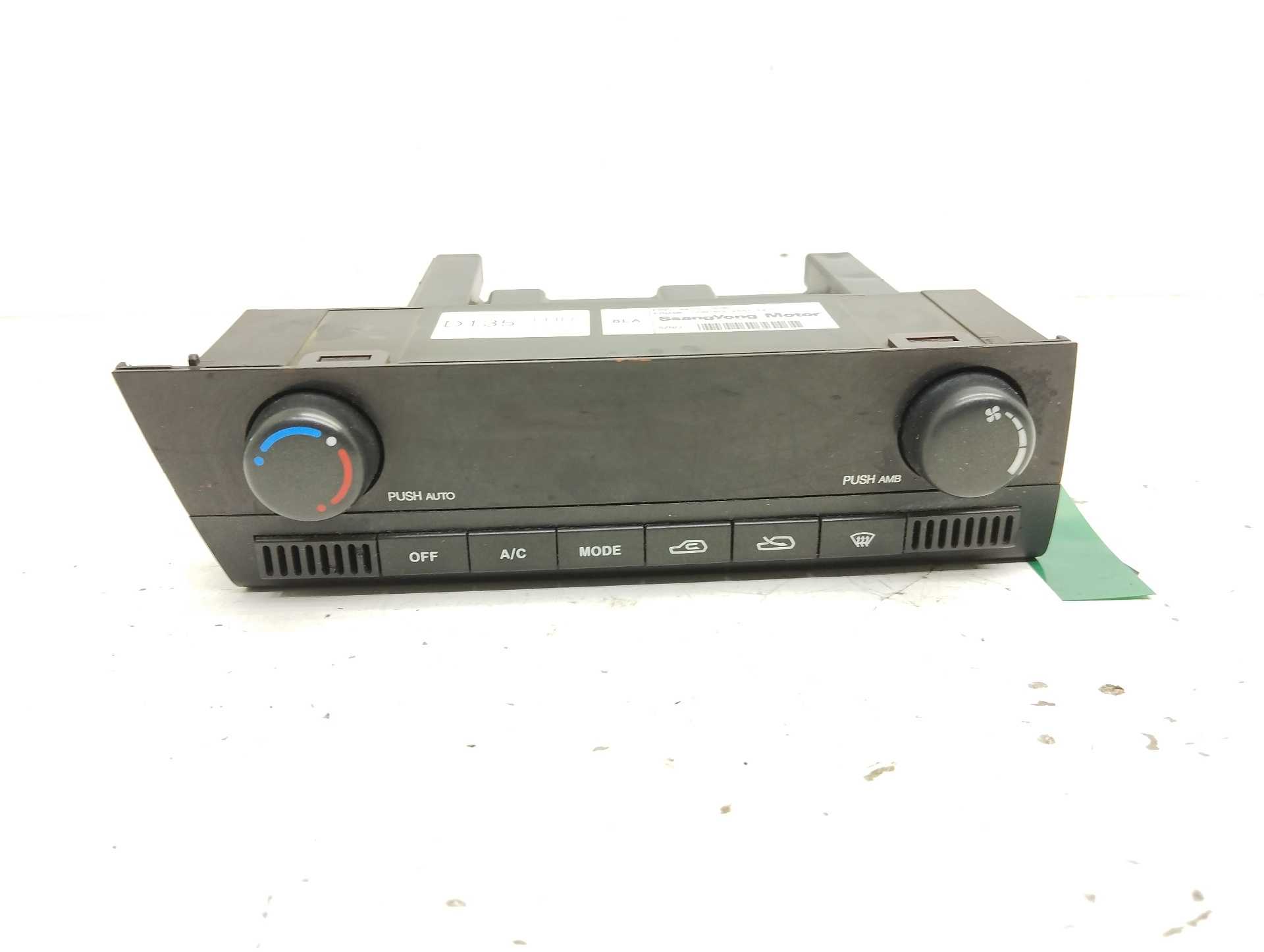 Recambio de mando climatizador para ssangyong actyon 200 xdi referencia OEM IAM 6870009080  