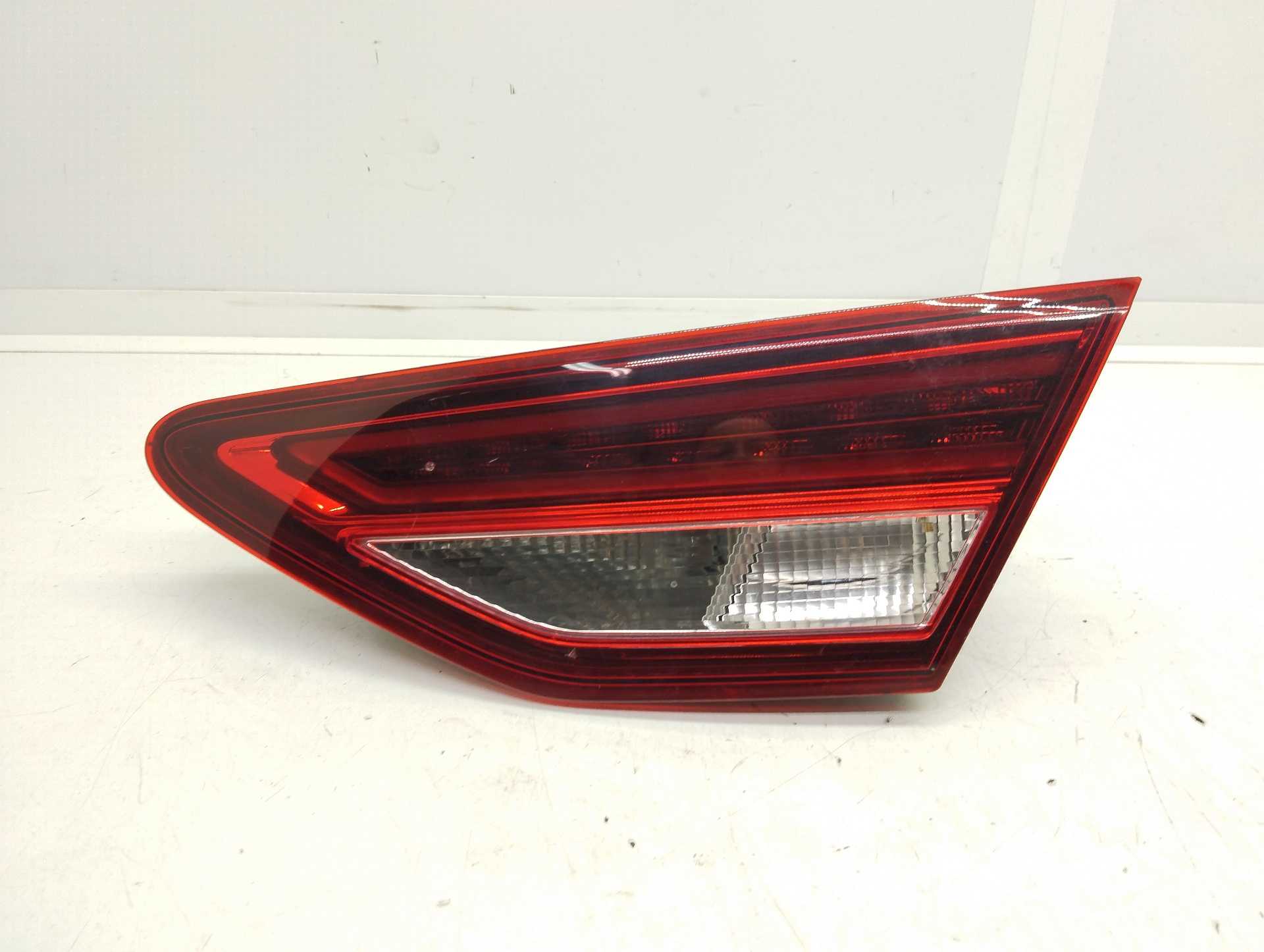 Recambio de piloto porton trasero derecho para seat leon (5f1) fr referencia OEM IAM 90042926 5F0945094L 