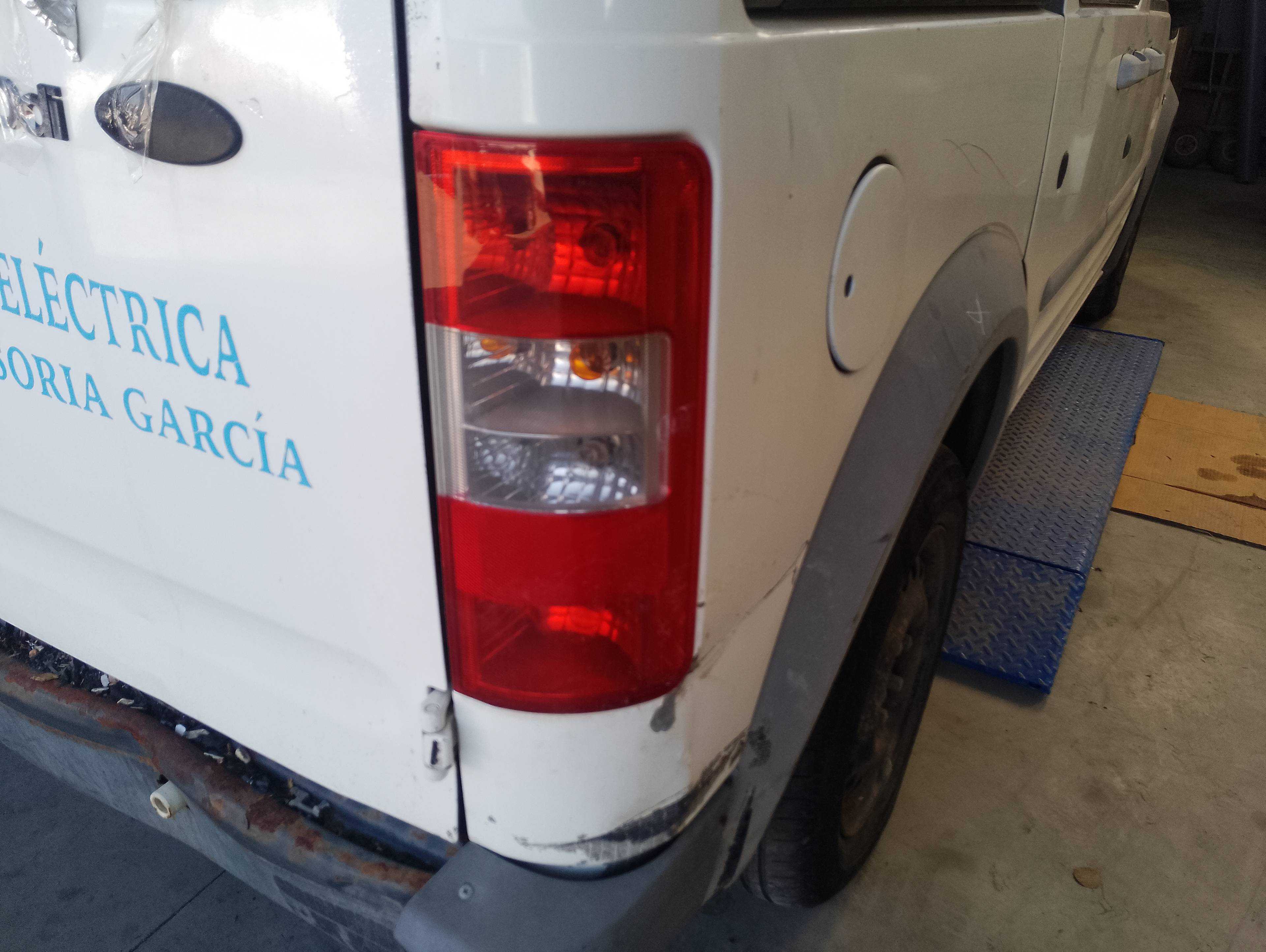 Recambio de piloto trasero derecho para ford transit connect (tc7) furgón (2006) referencia OEM IAM   