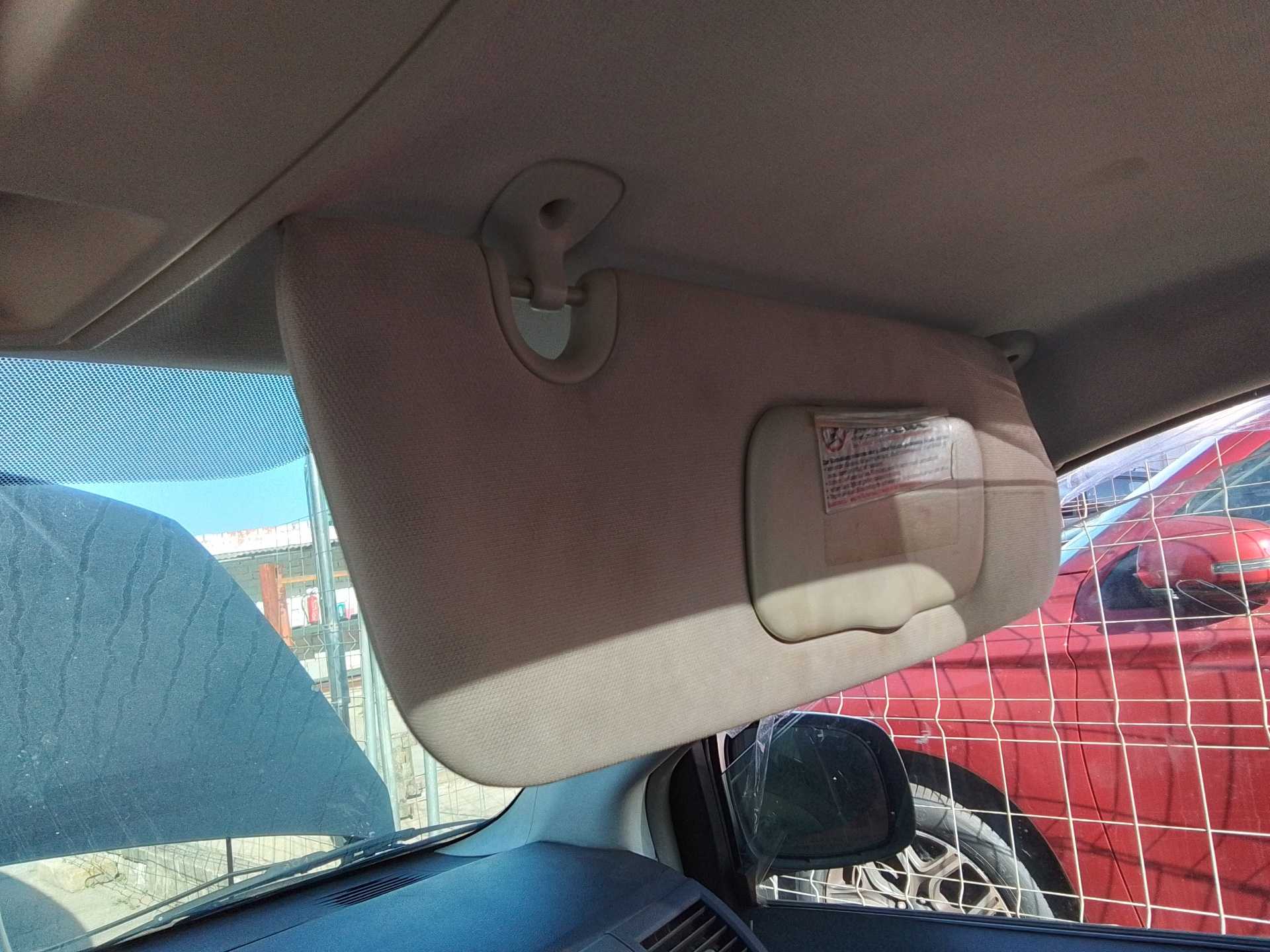 Recambio de parasol derecho para chrysler grand voyager limited referencia OEM IAM   