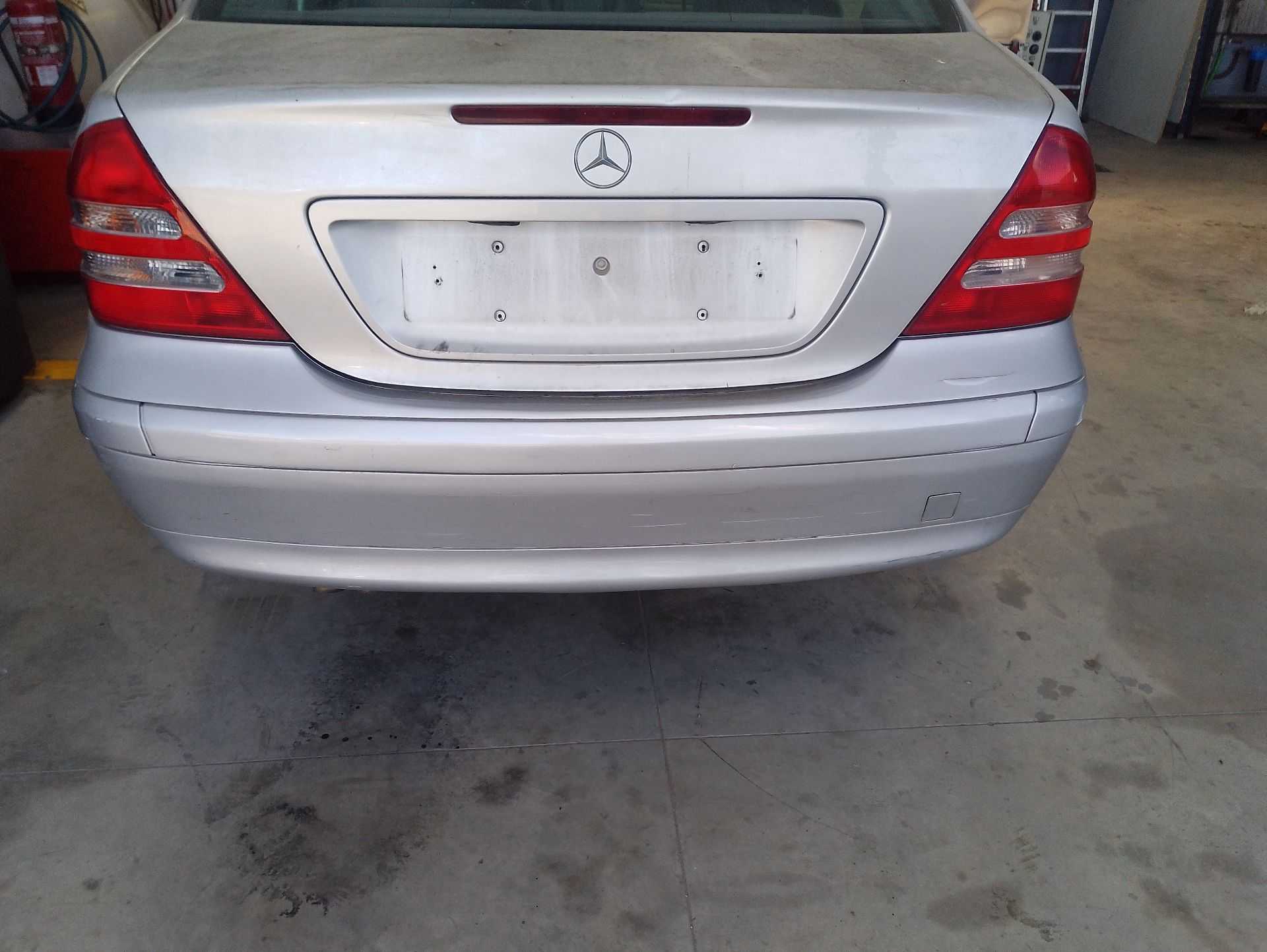 Recambio de paragolpes trasero para mercedes-benz clase c (w203) c 220 cdi (203.006) referencia OEM IAM   
