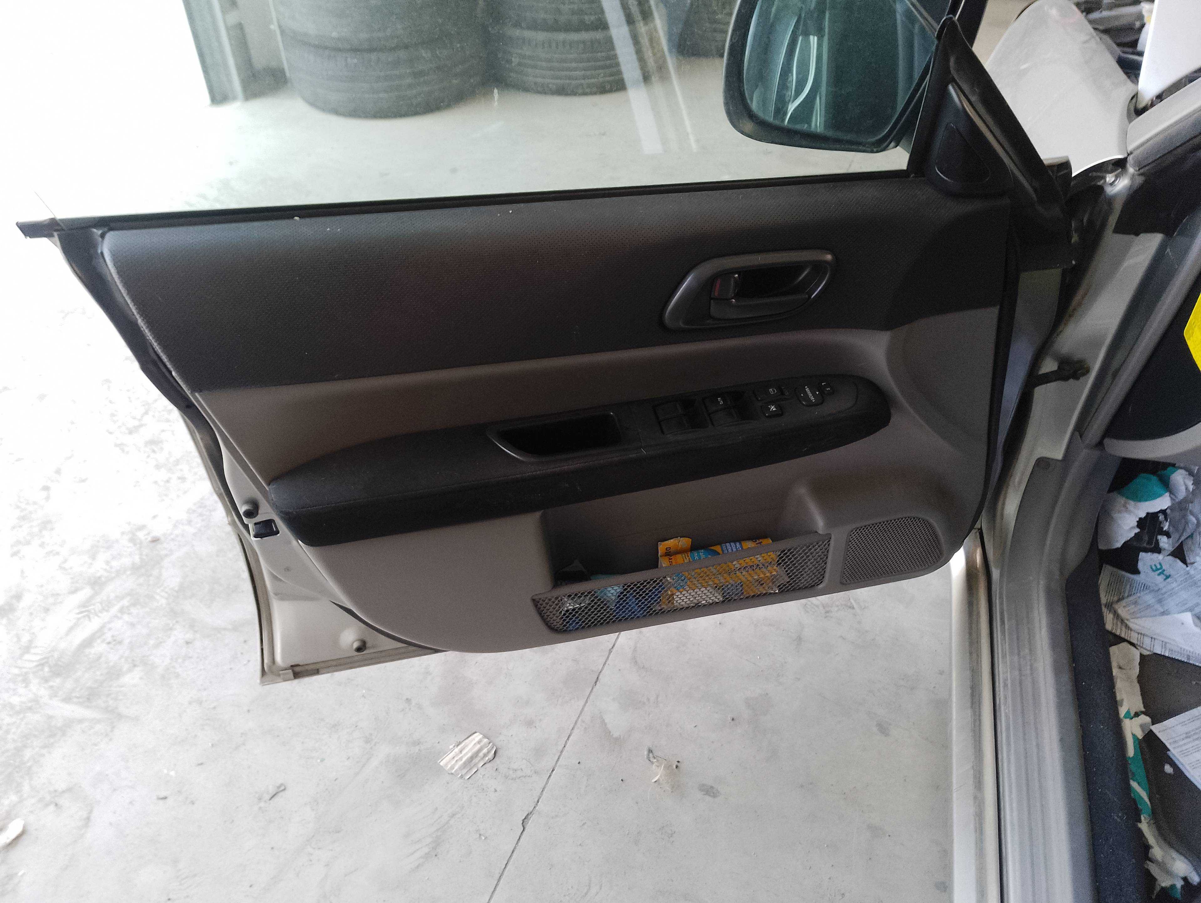 Recambio de guarnecido puerta delantera izquierda para subaru forester s11 (sg) 2.0 referencia OEM IAM   