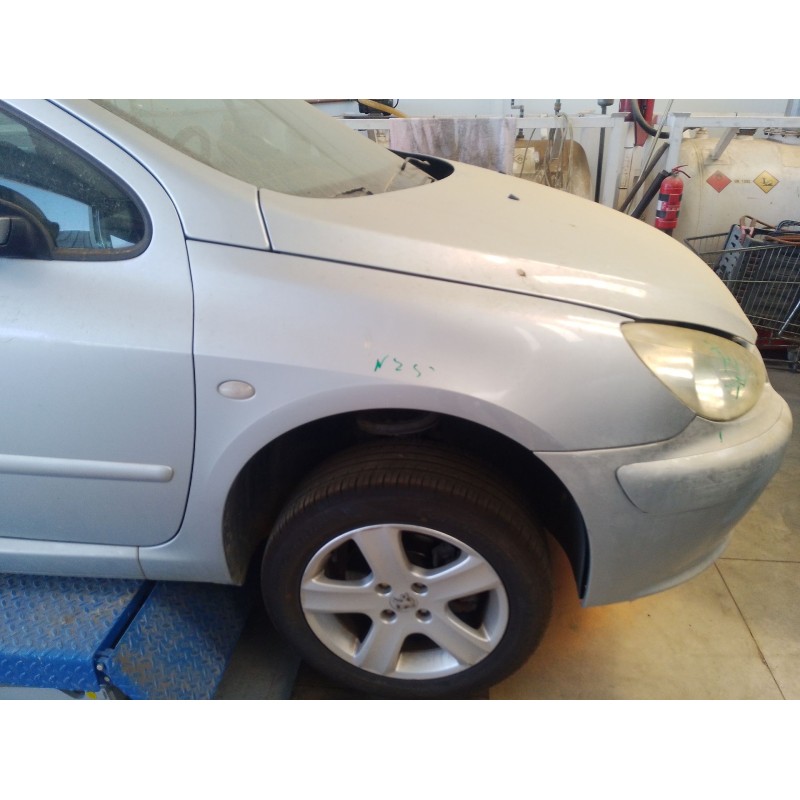 Recambio de aleta delantera derecha para peugeot 307 break (3e) 2.0 hdi 110 referencia OEM IAM 7841N7  