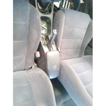 Recambio de apoyabrazos central para honda civic vi fastback (ma, mb) 1.5 16v (mb3) referencia OEM IAM   
