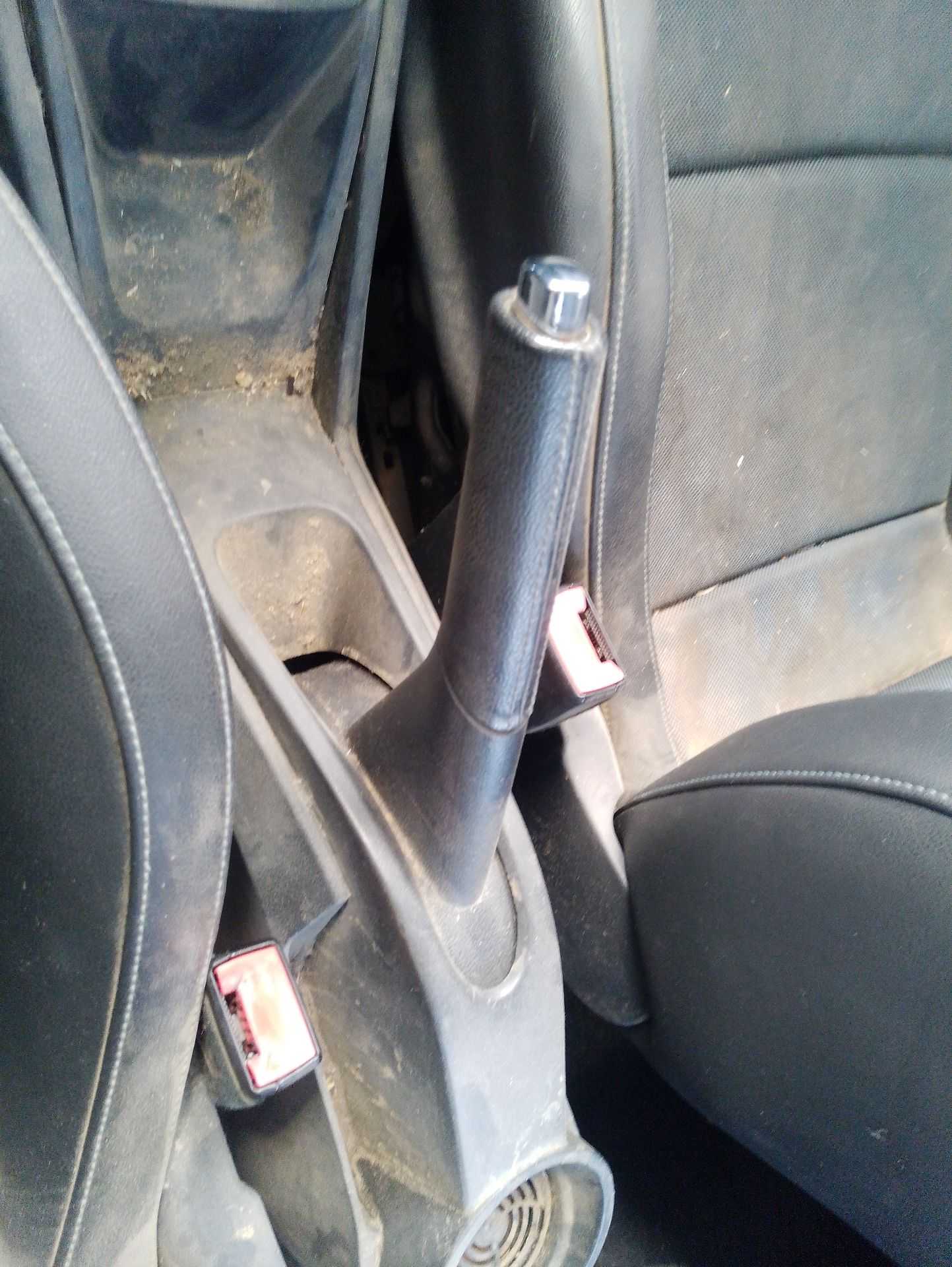 Recambio de palanca freno de mano para seat ibiza iv (6j5, 6p1) 1.0 referencia OEM IAM 6R0711303G  
