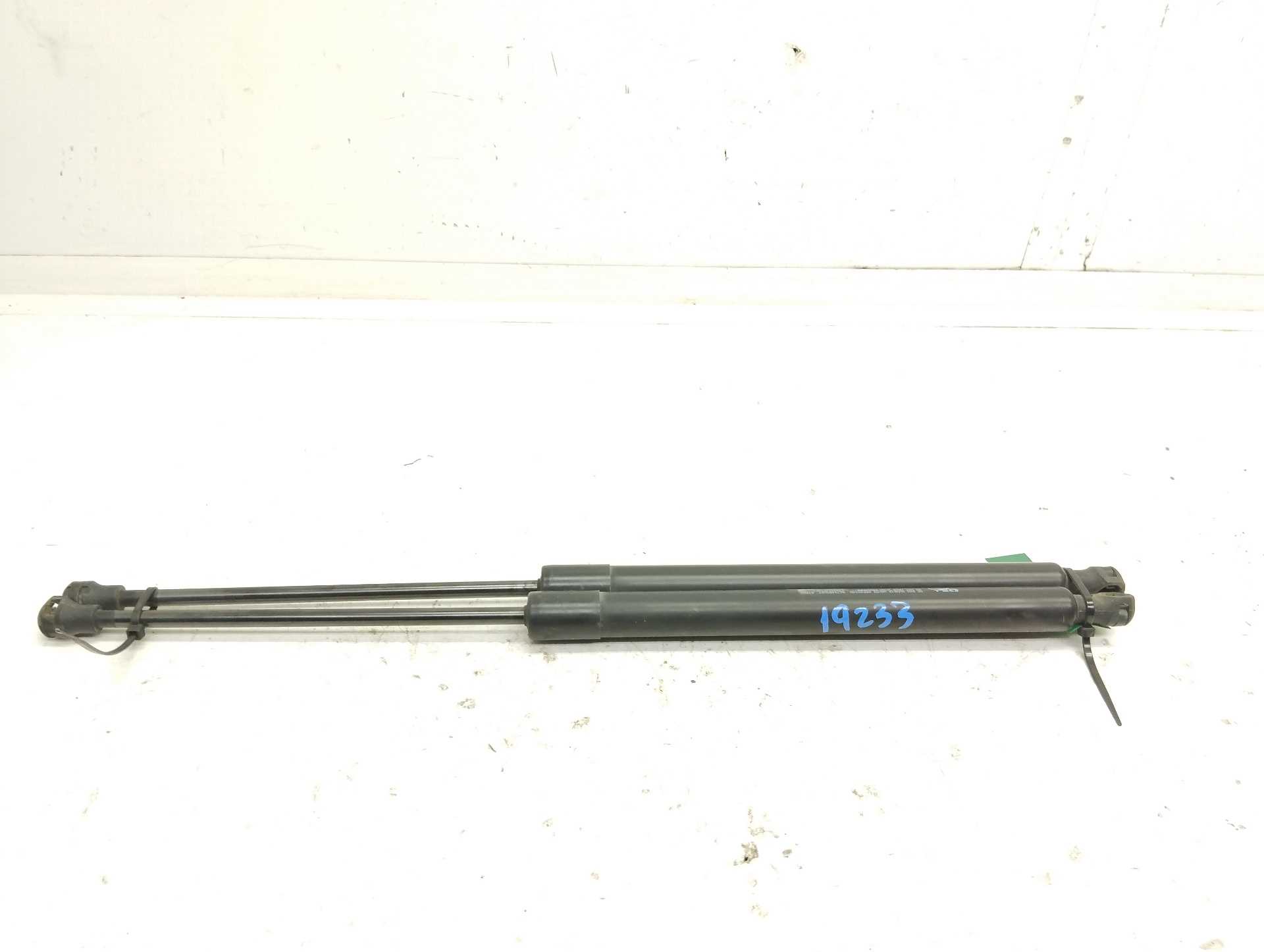Recambio de amortiguadores maletero / porton para peugeot 208 style referencia OEM IAM 9673083680  