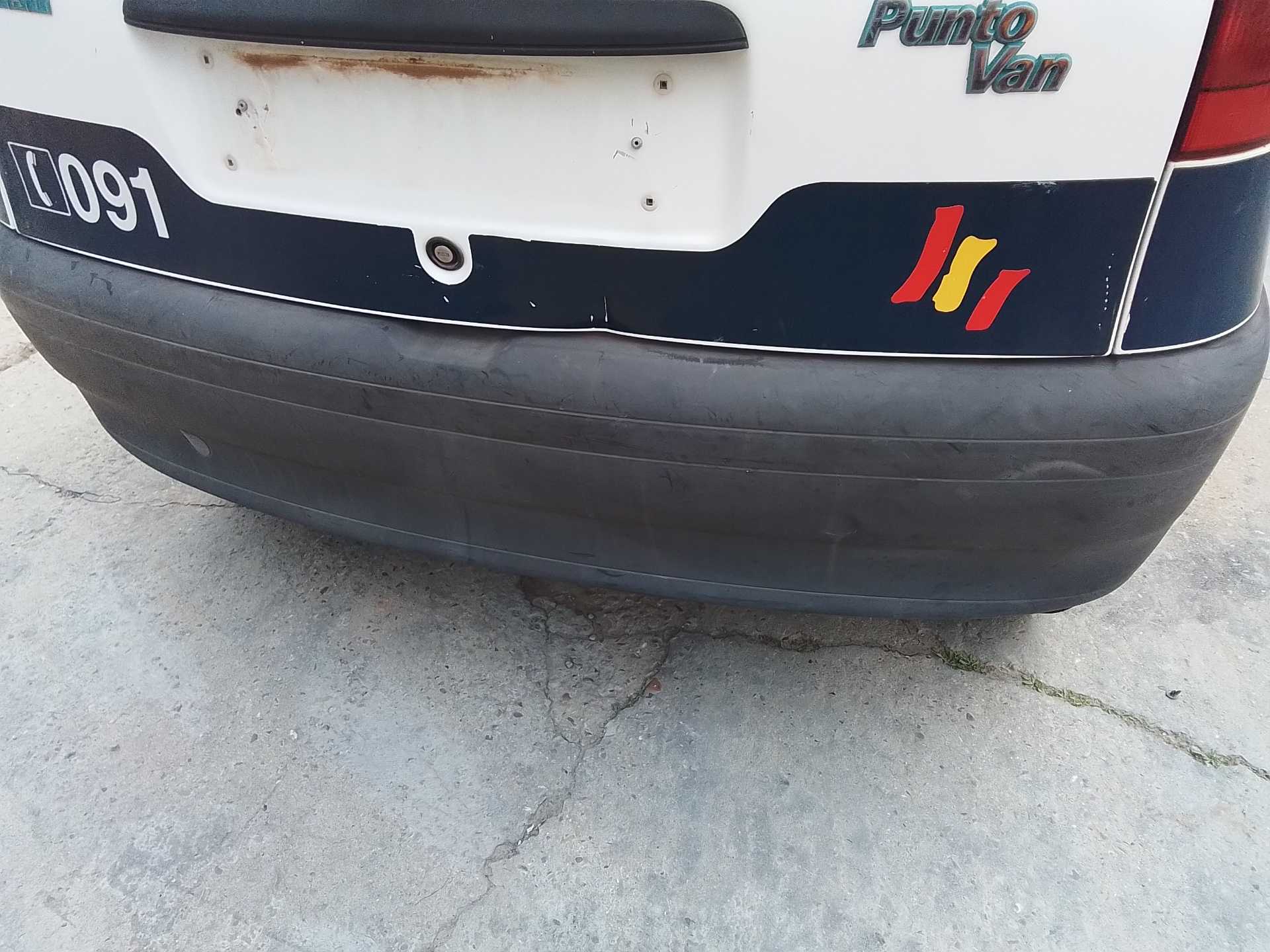 Recambio de paragolpes trasero para fiat punto berlina (176) referencia OEM IAM   