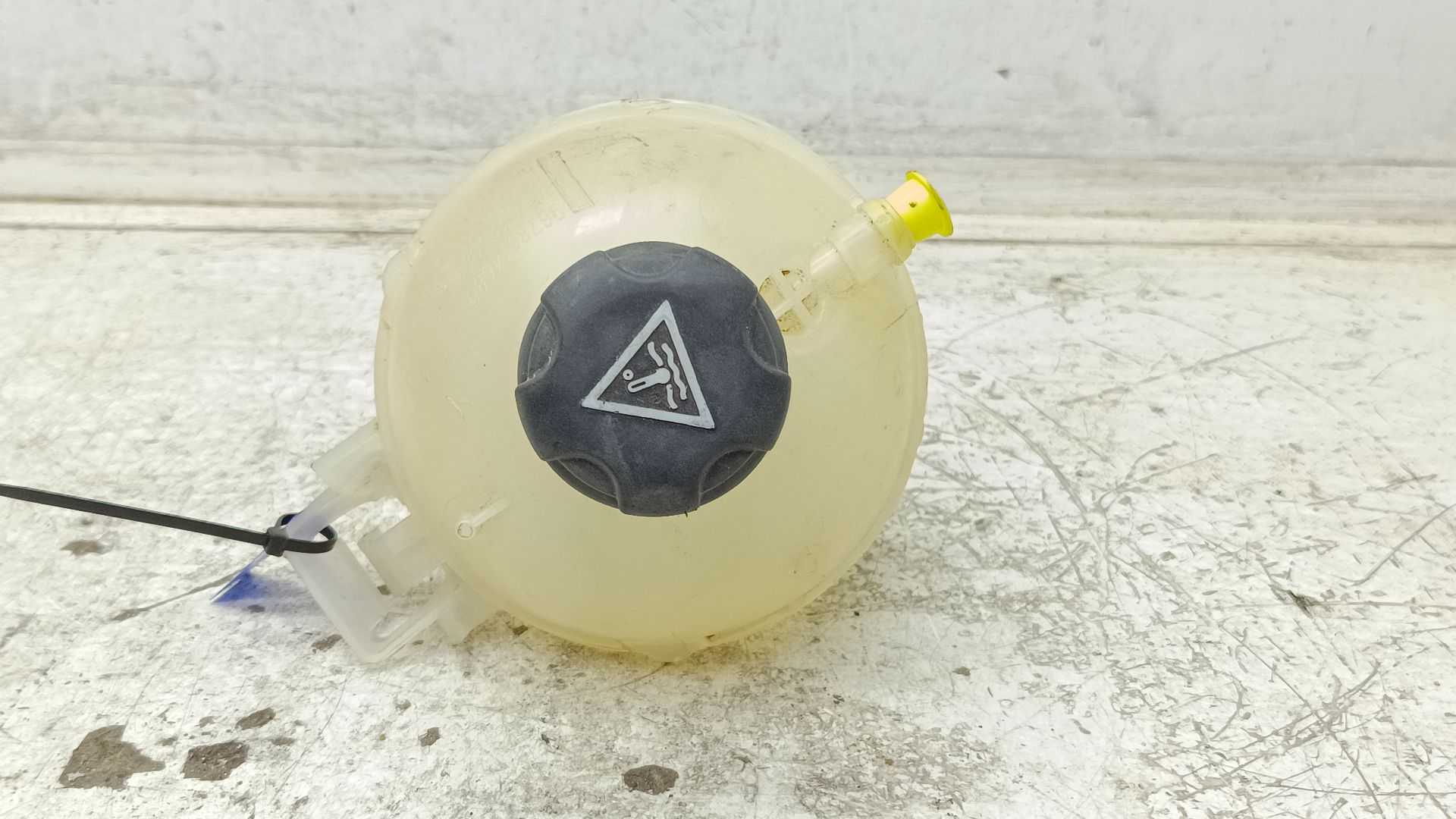 Recambio de deposito expansion para opel combo furgoneta/monovolumen (k9) 1.5 d referencia OEM IAM 9678126080 9678514680 