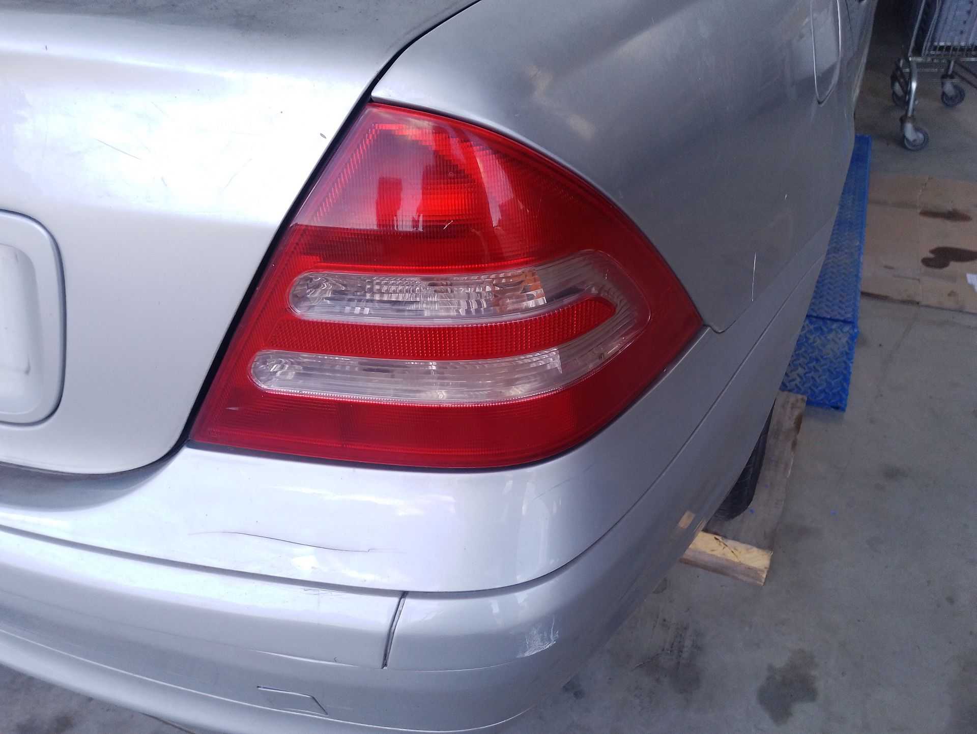Recambio de piloto trasero derecho para mercedes-benz clase c (w203) c 220 cdi (203.006) referencia OEM IAM   