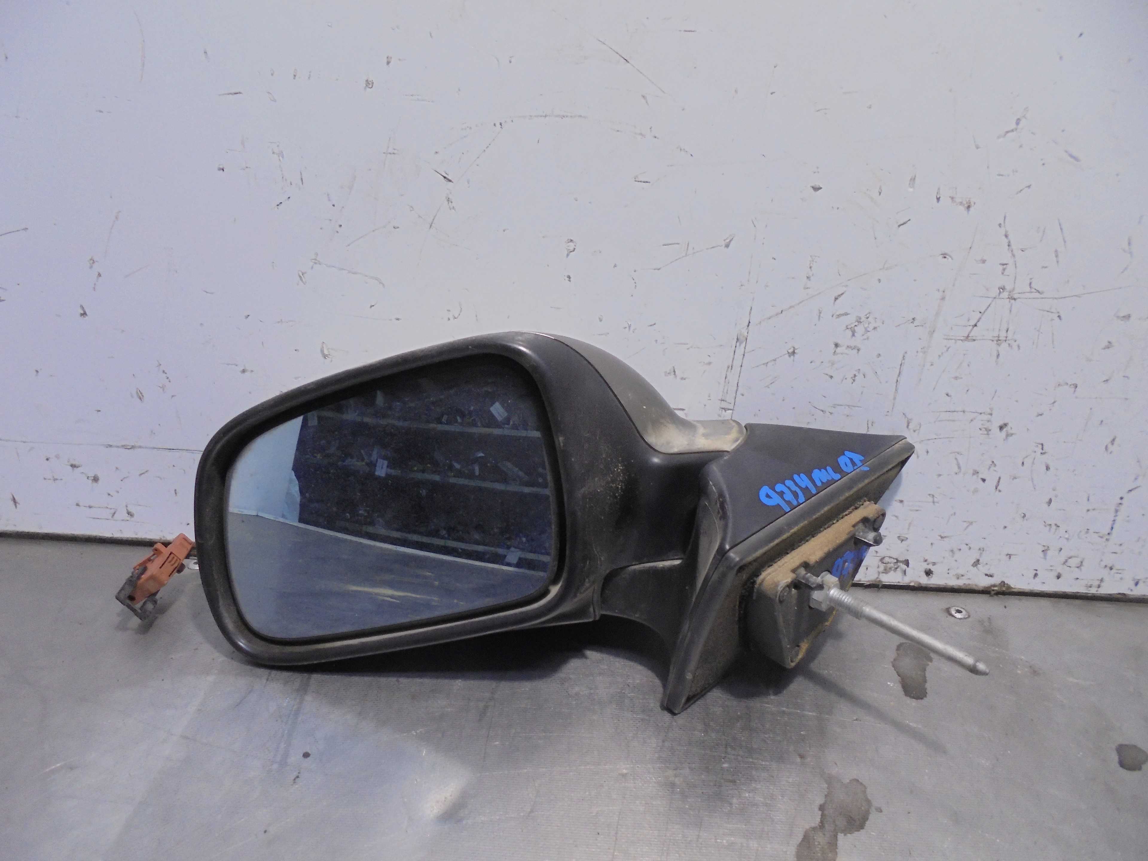 Recambio de retrovisor izquierdo para peugeot 407 st confort referencia OEM IAM  6 PINES ELECTRICO 4 PUERTAS