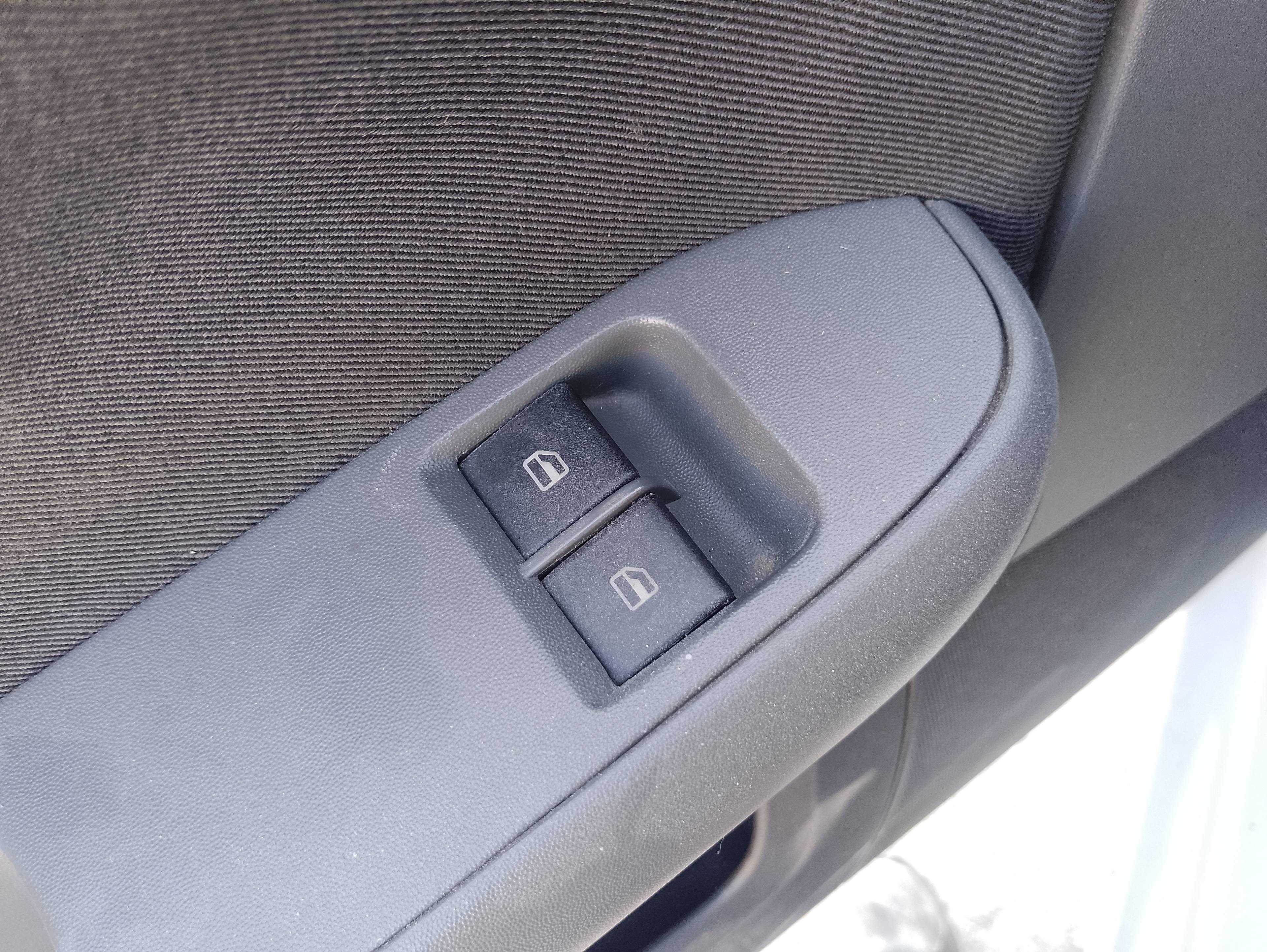 Recambio de mando elevalunas delantero izquierdo para seat ibiza (6l1) fresh referencia OEM IAM   