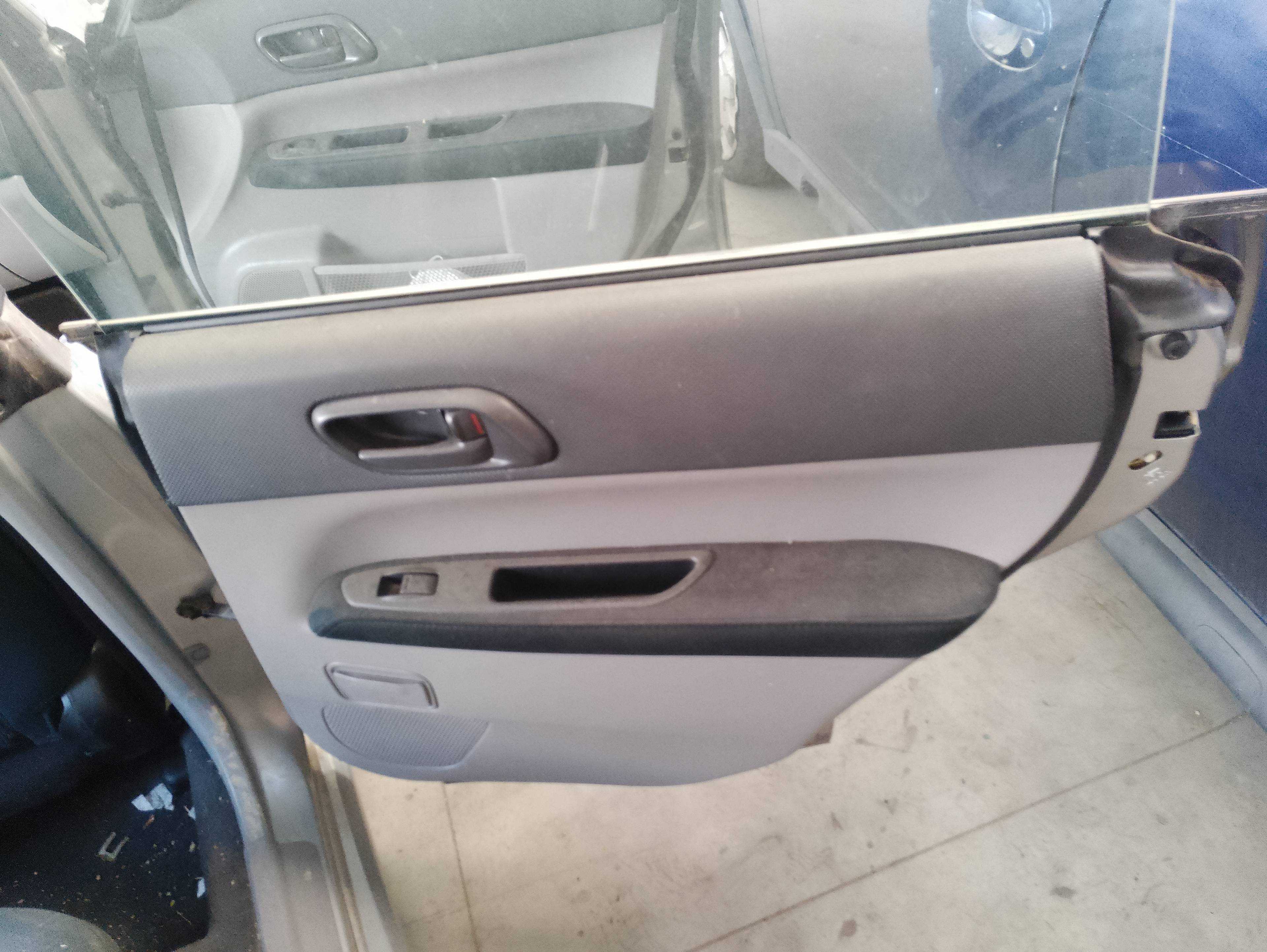 Recambio de guarnecido puerta trasera derecha para subaru forester s11 (sg) 2.0 referencia OEM IAM   