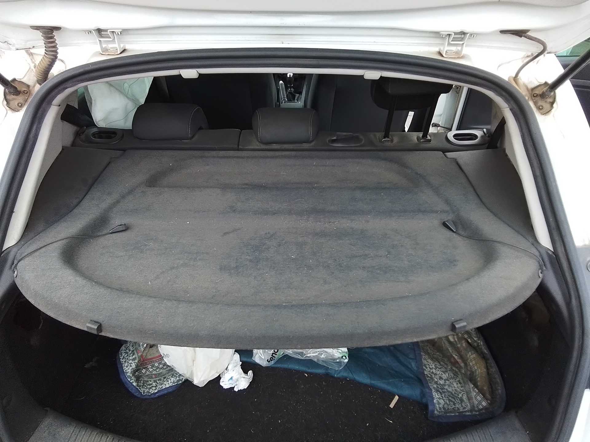 Recambio de bandeja trasera para renault megane iii berlina 5 p business referencia OEM IAM   