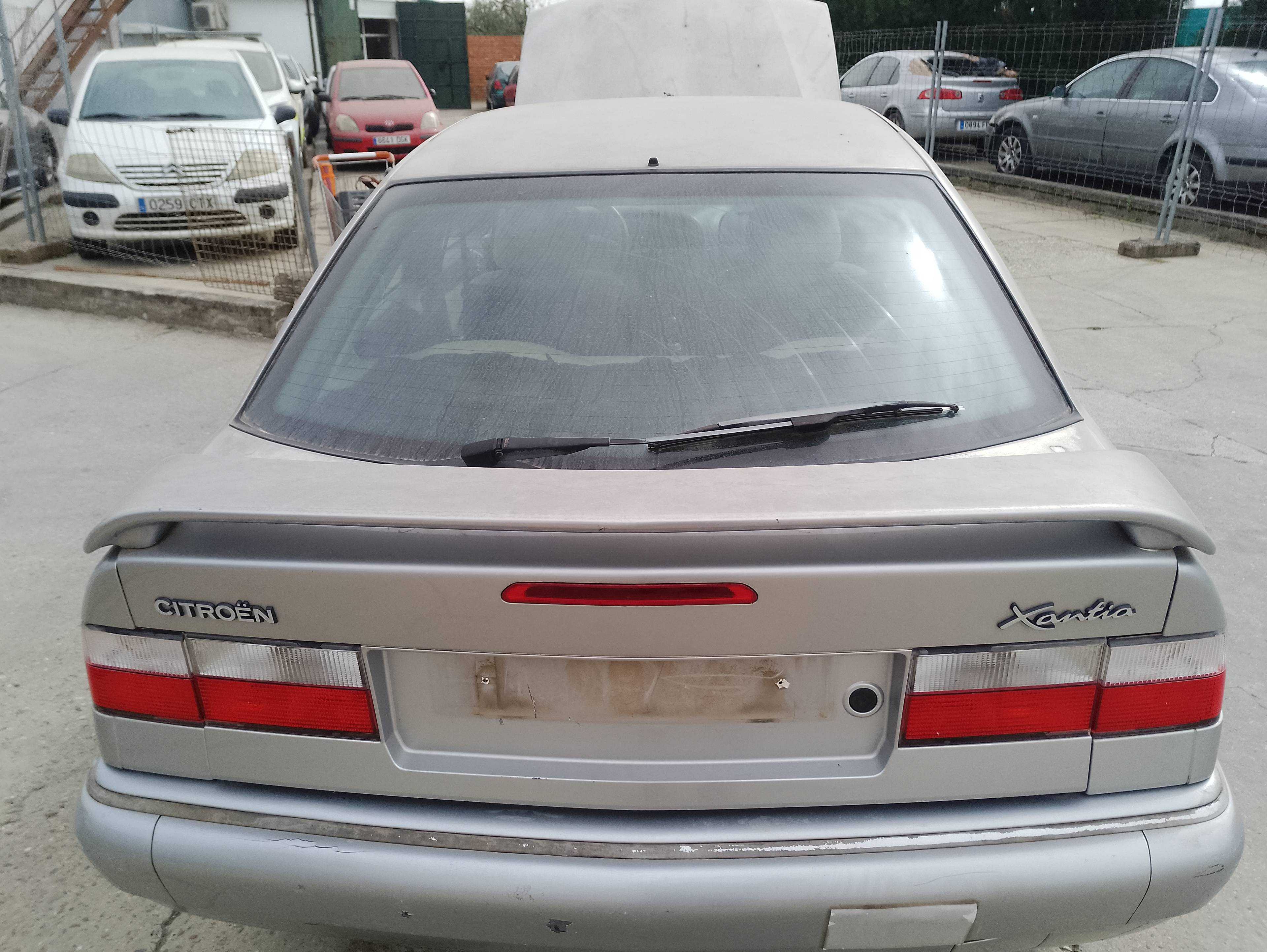 Recambio de porton trasero para citroën xantia berlina 1.6 armonia referencia OEM IAM   